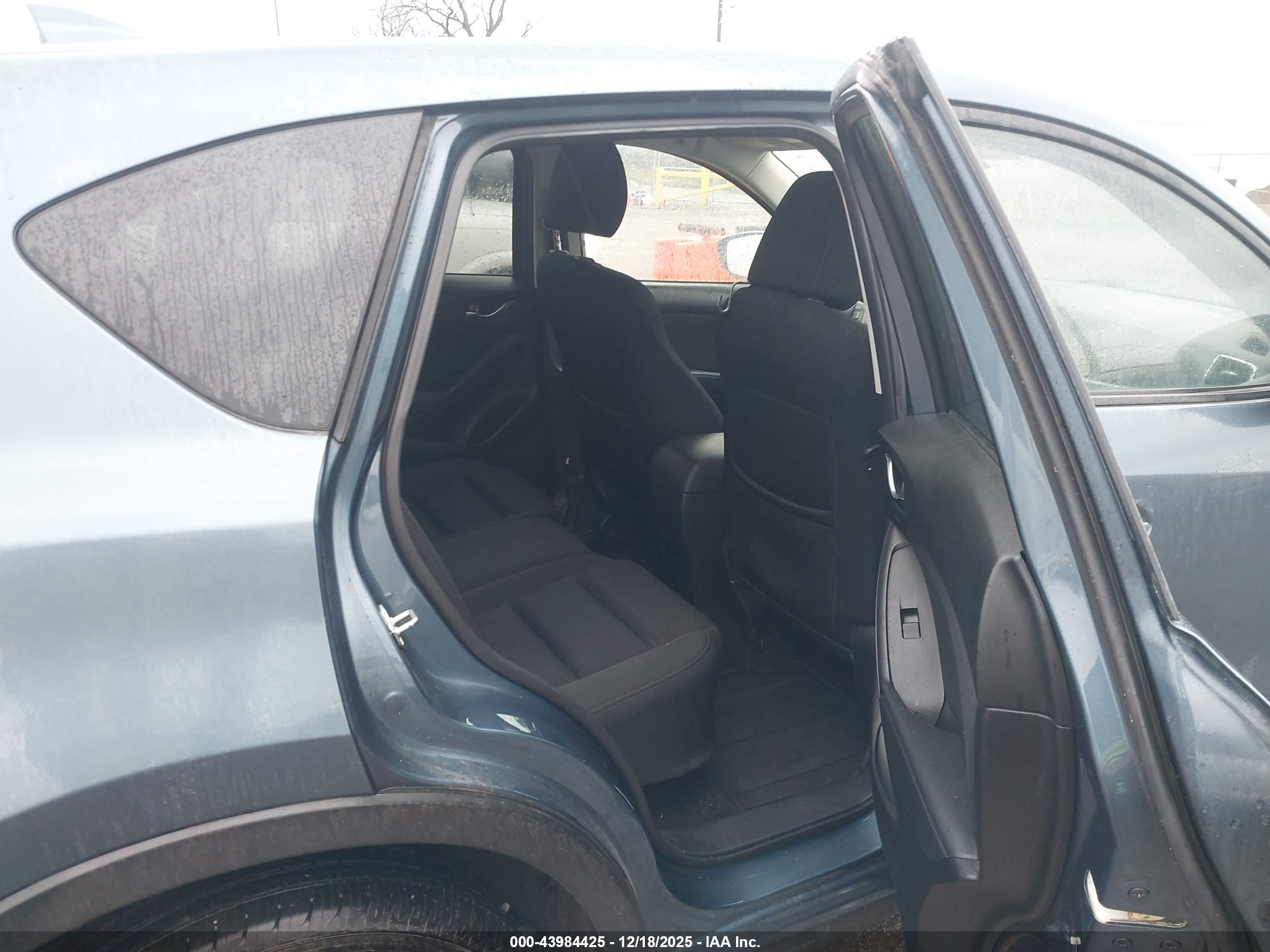 MAZDA CX-5 image 8