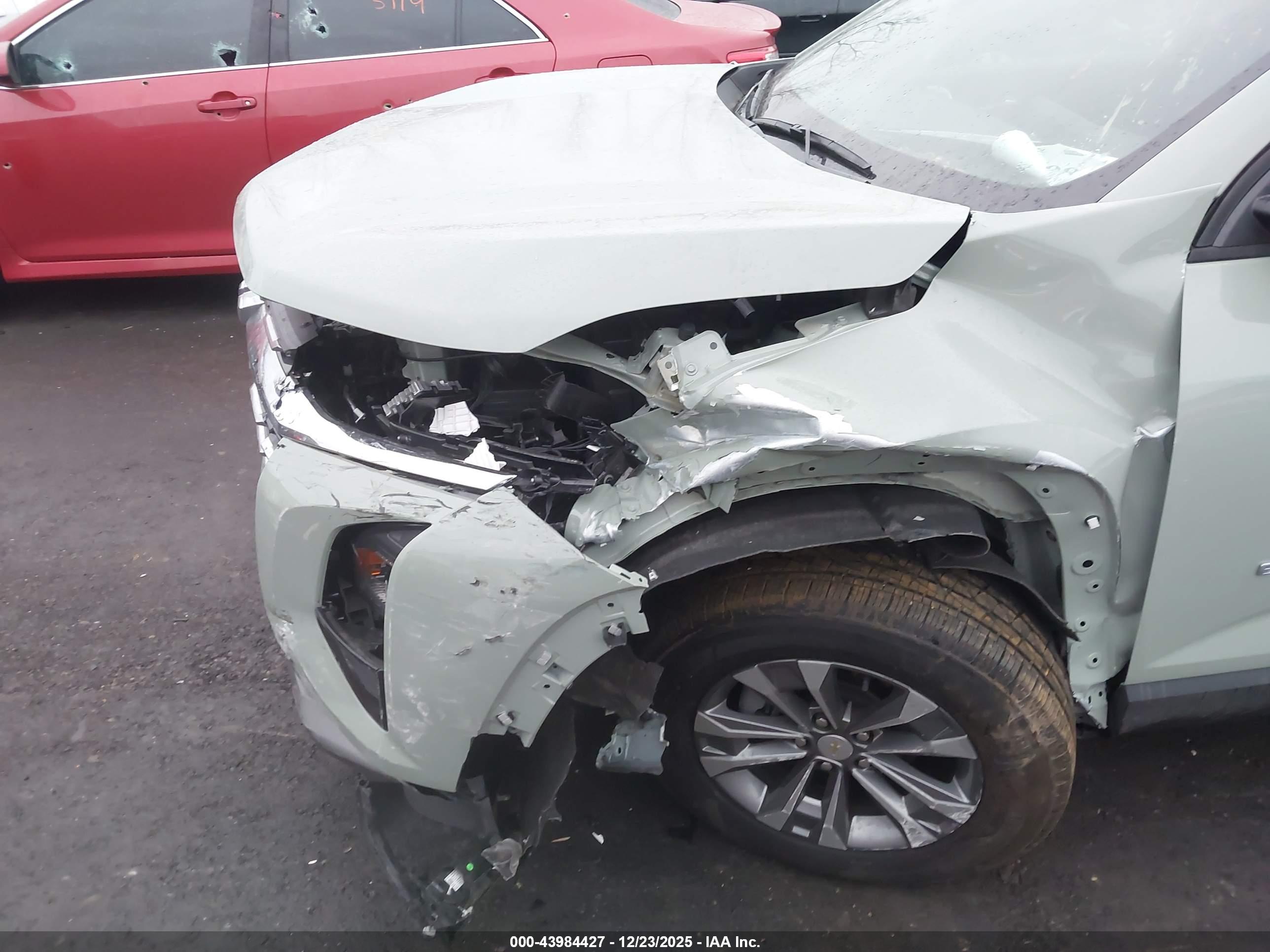 CHEVROLET EQUINOX image 6