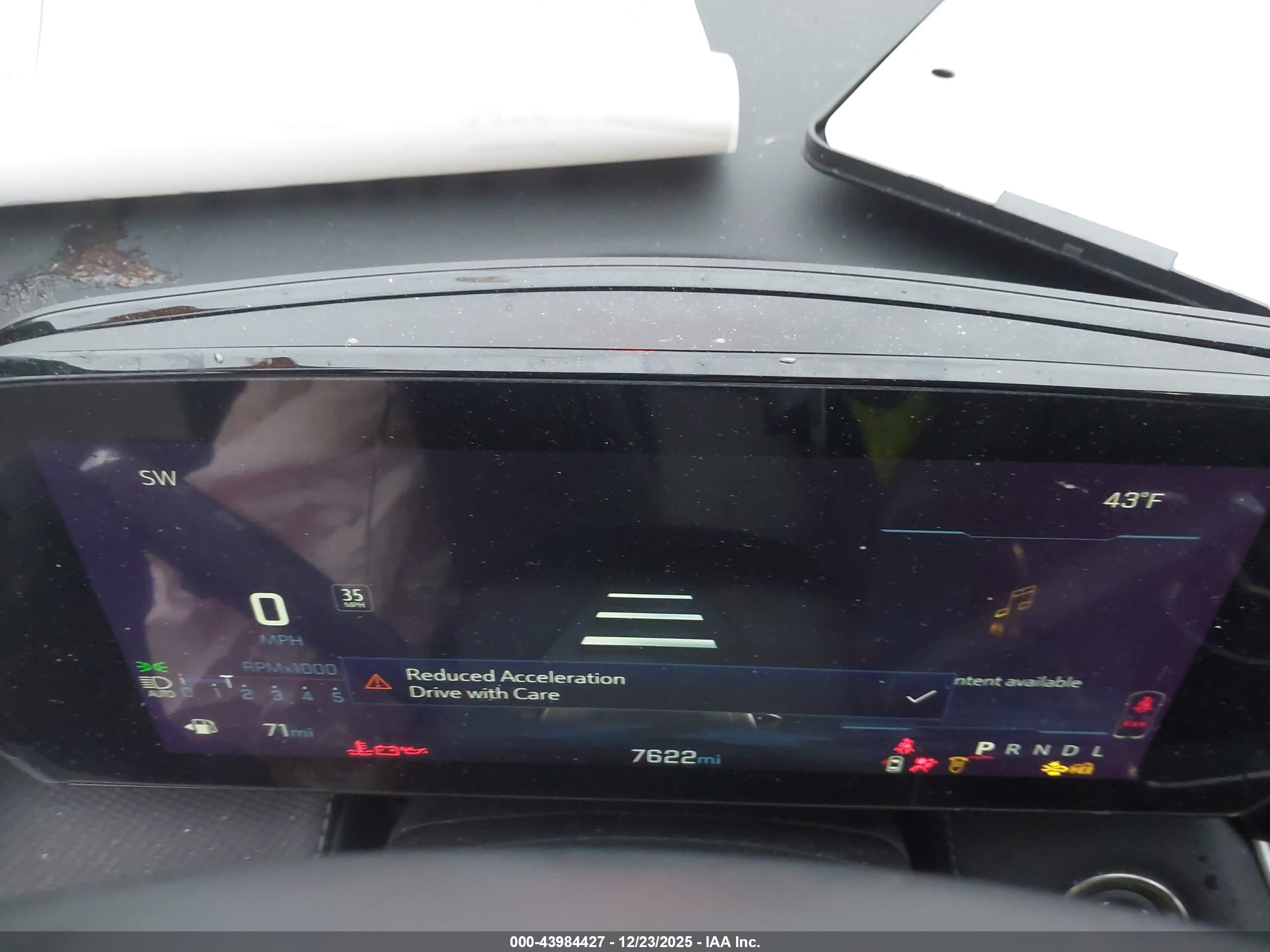 CHEVROLET EQUINOX image 7