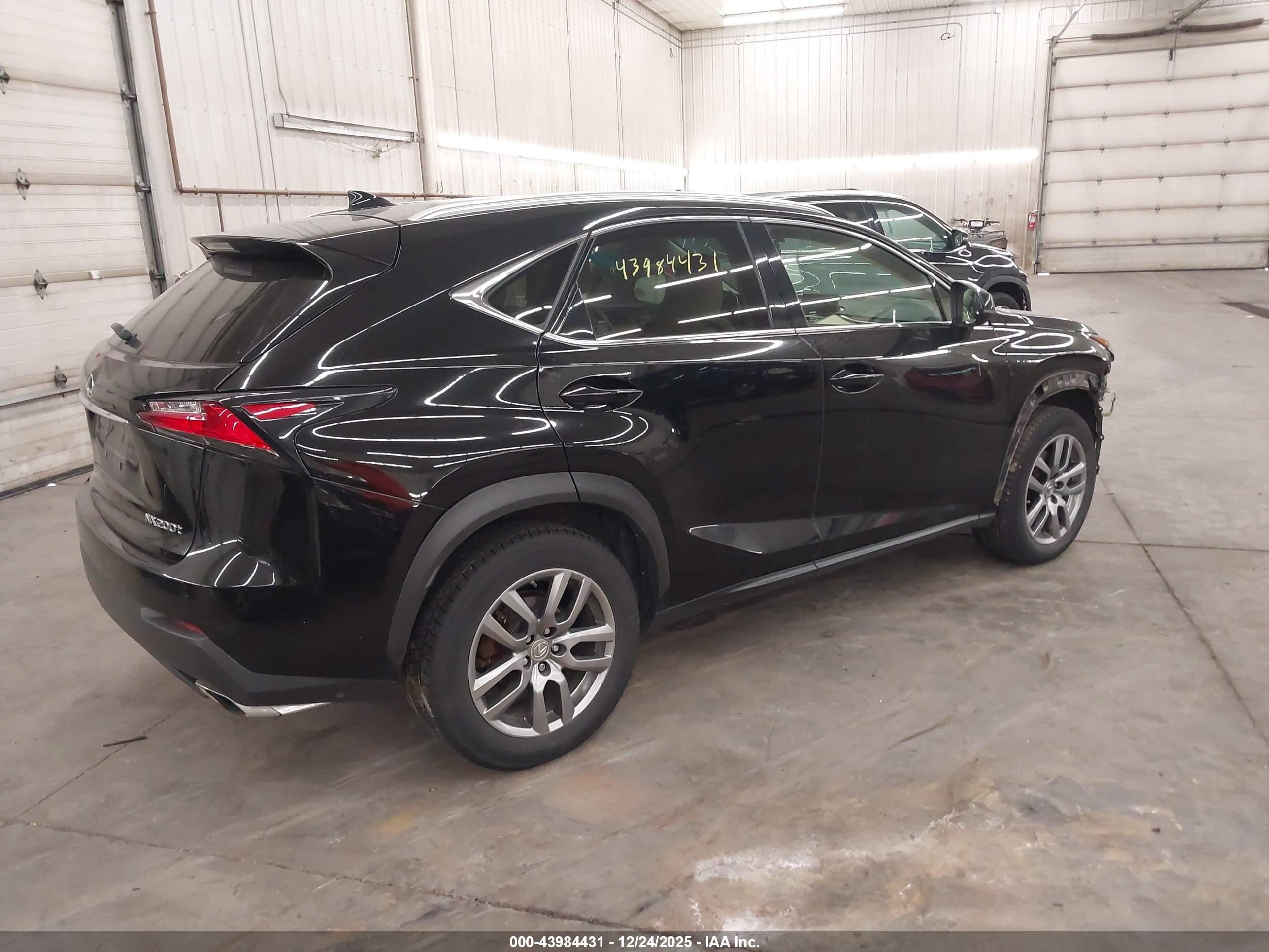 LEXUS NX image 4