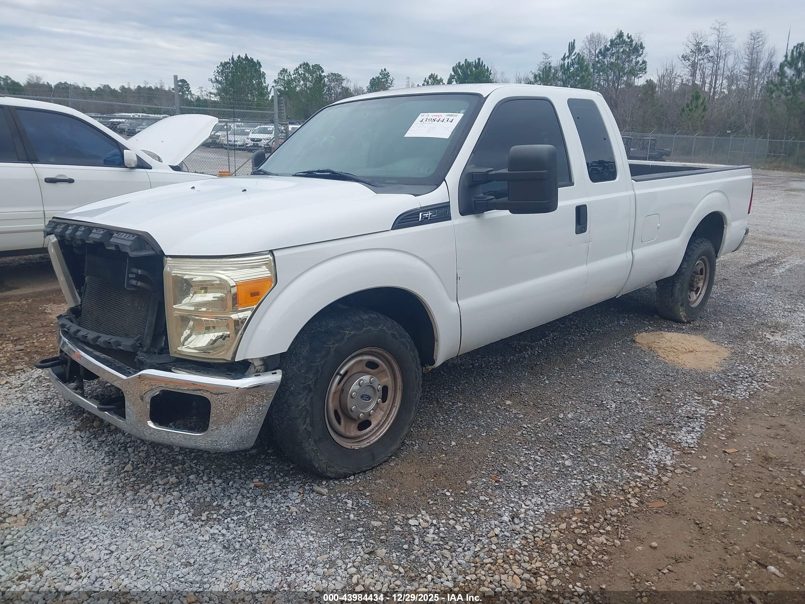 FORD F-250 image 2