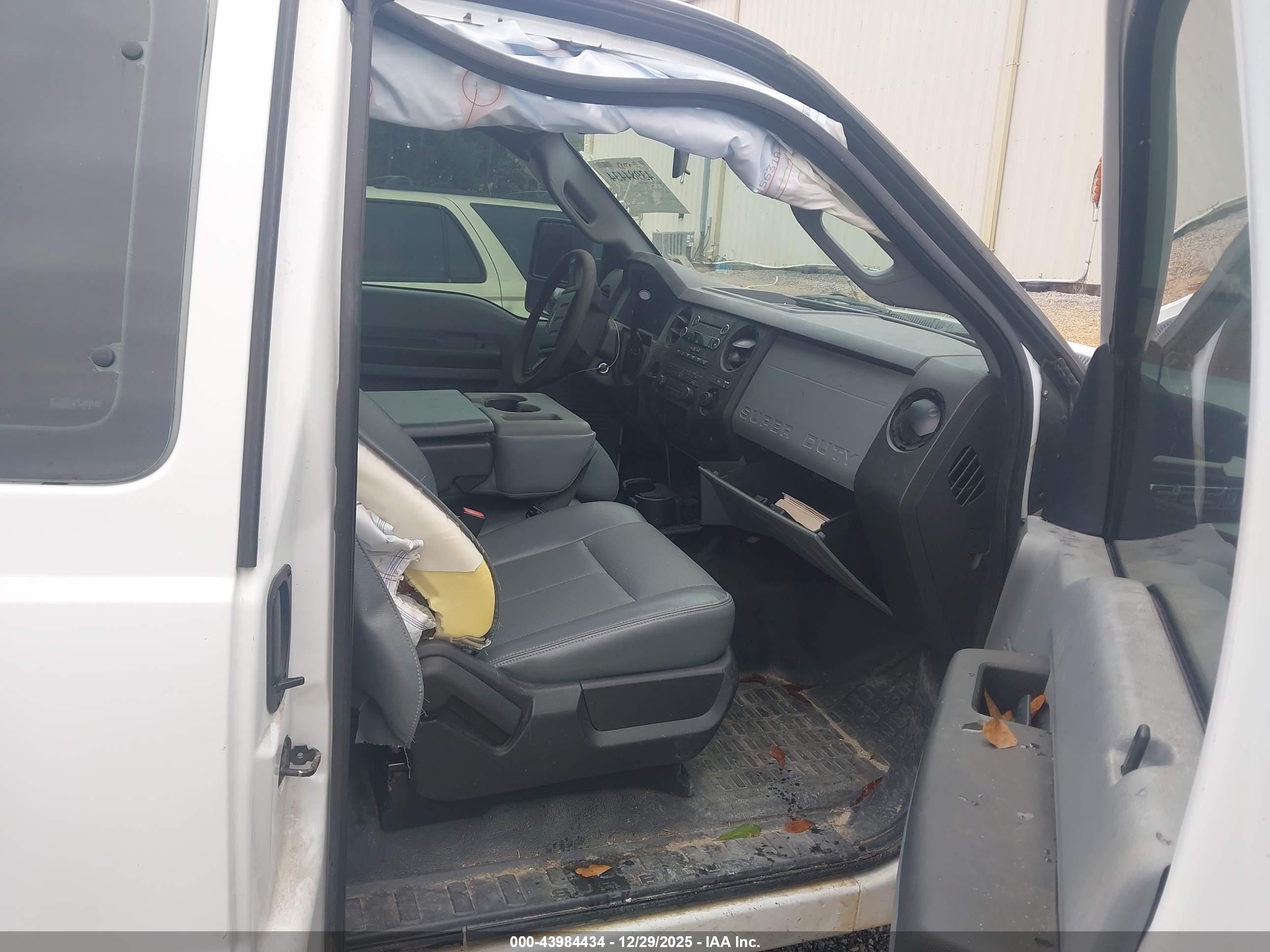 FORD F-250 image 5
