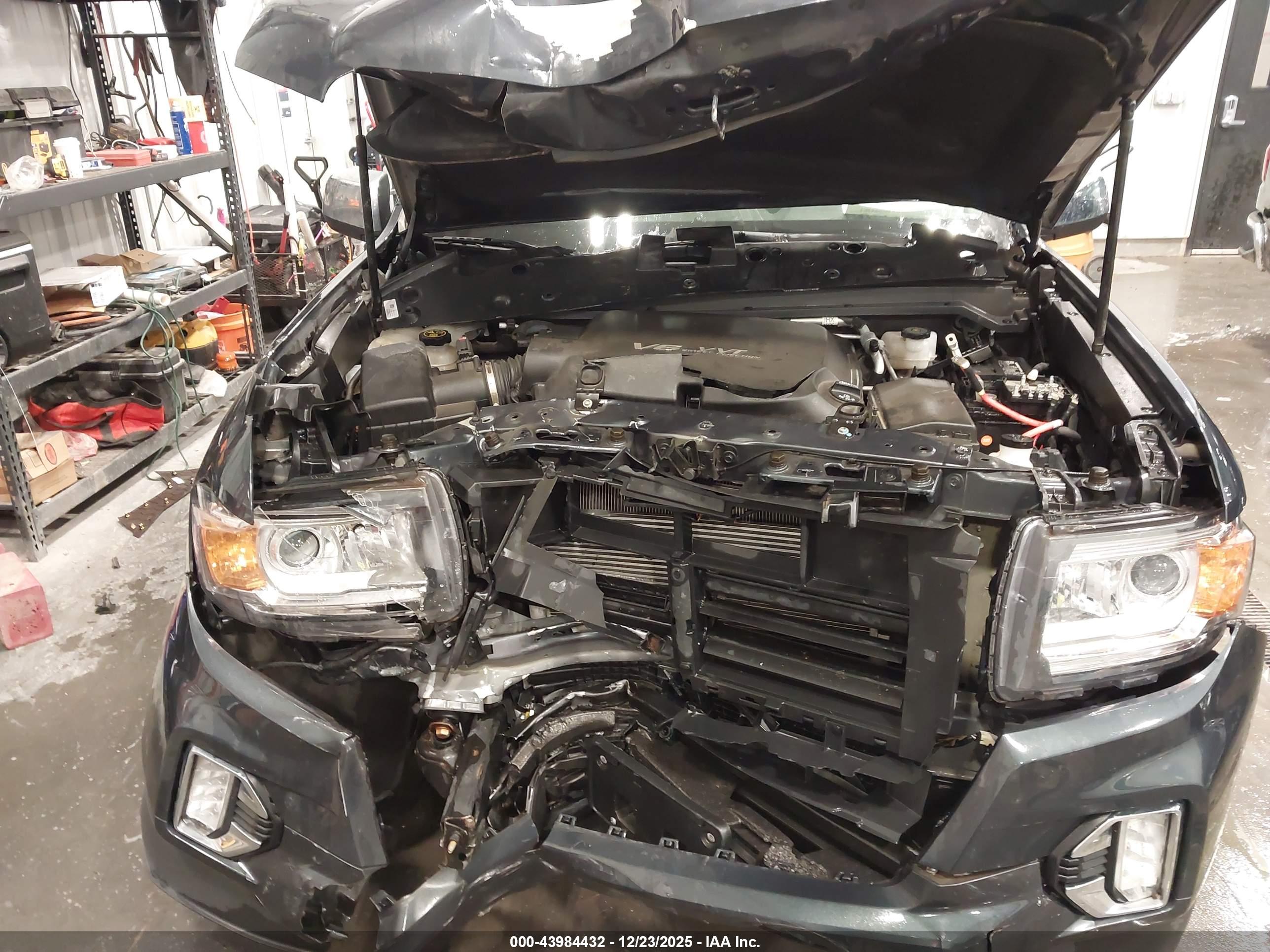 GMC CANYON image 10