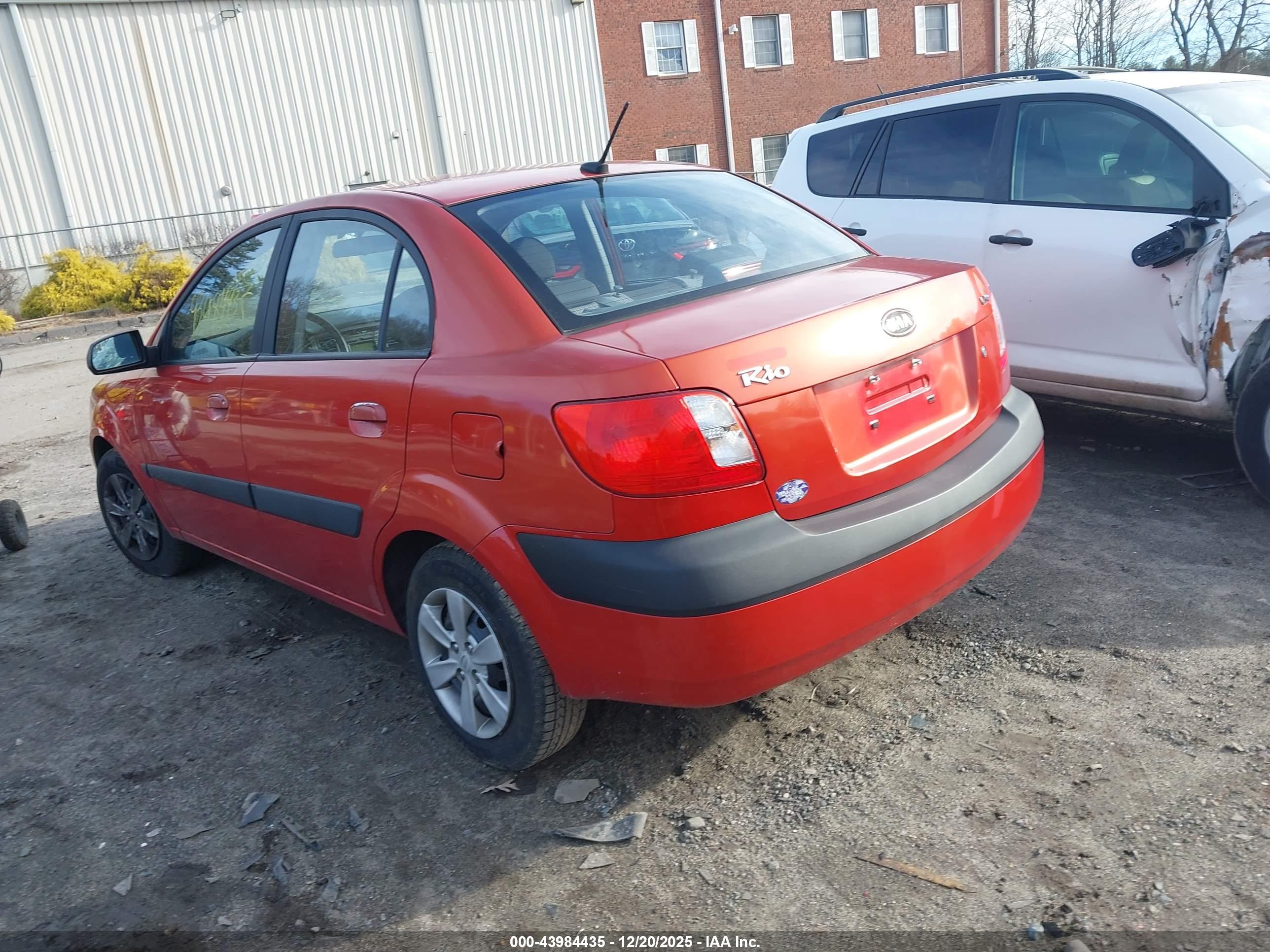 KIA RIO image 3