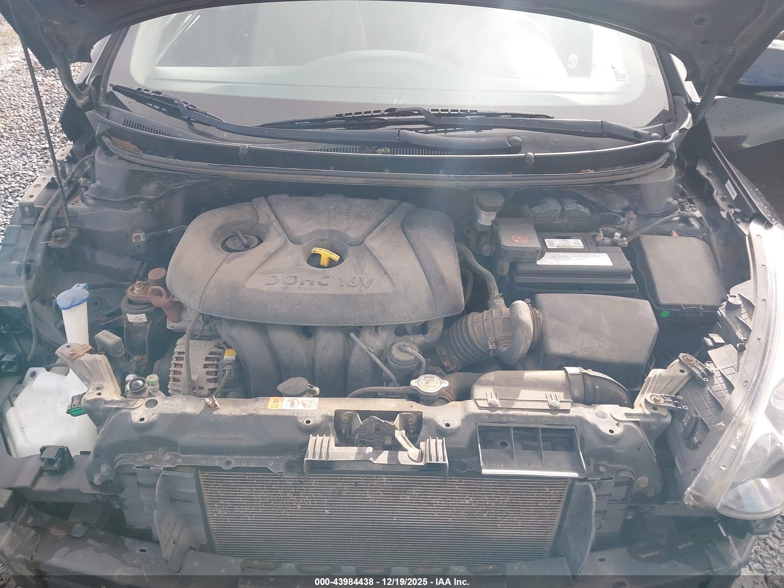 HYUNDAI ELANTRA image 10