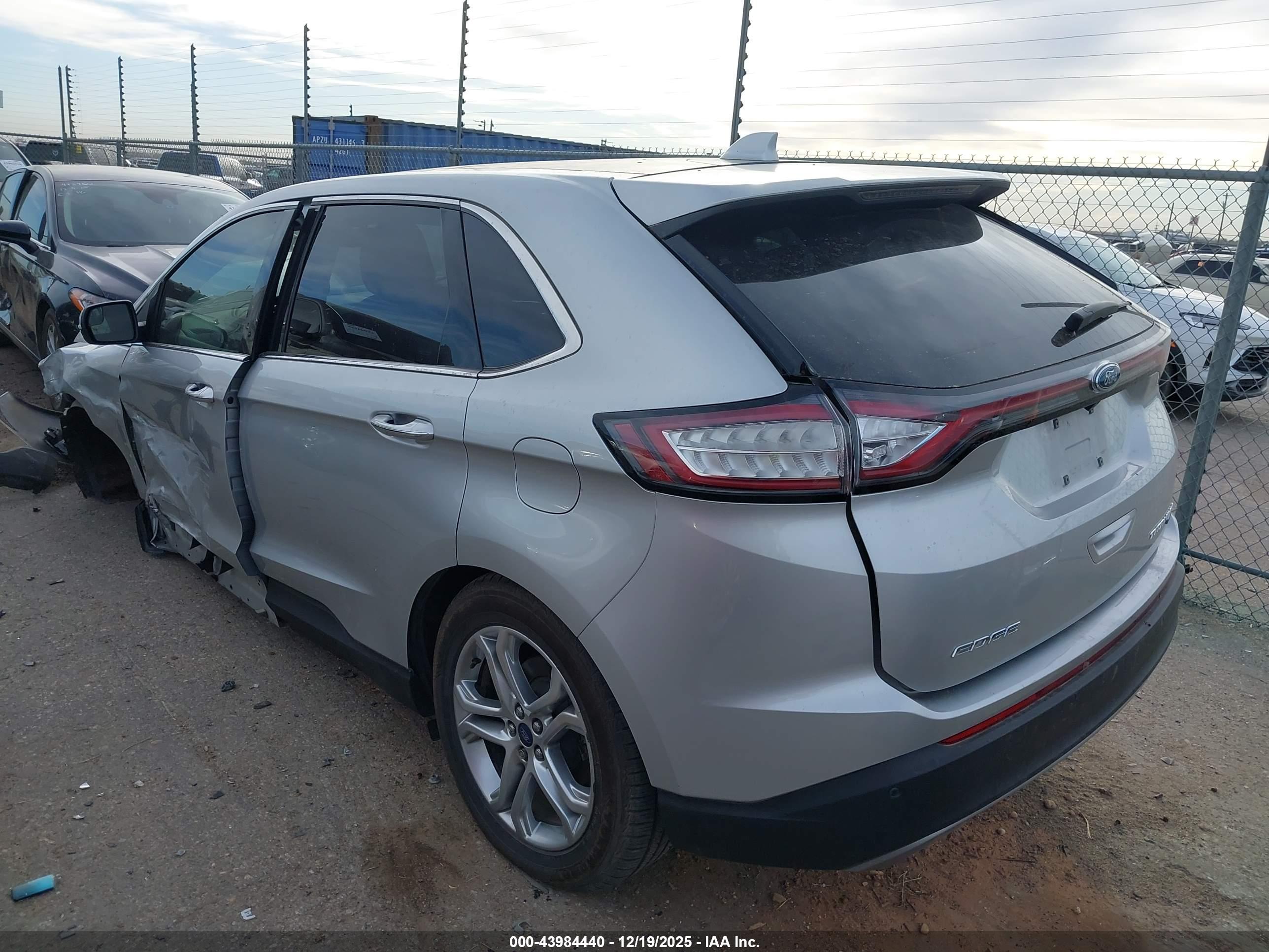 FORD EDGE image 3
