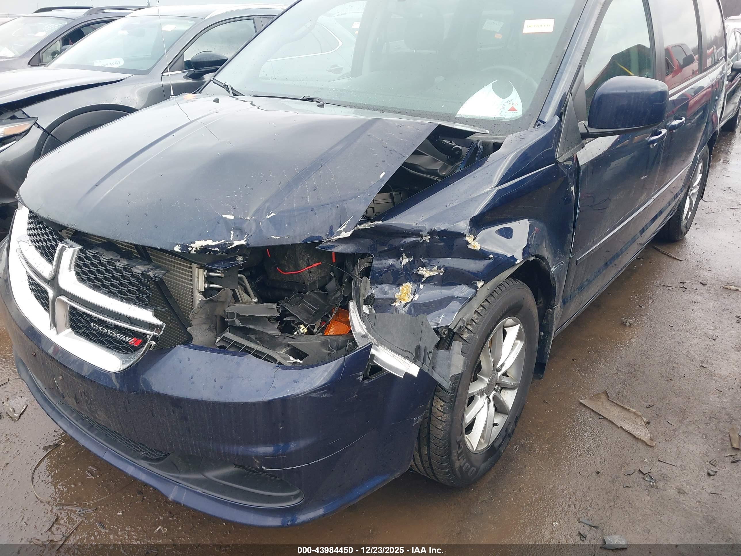 DODGE GRAND image 6