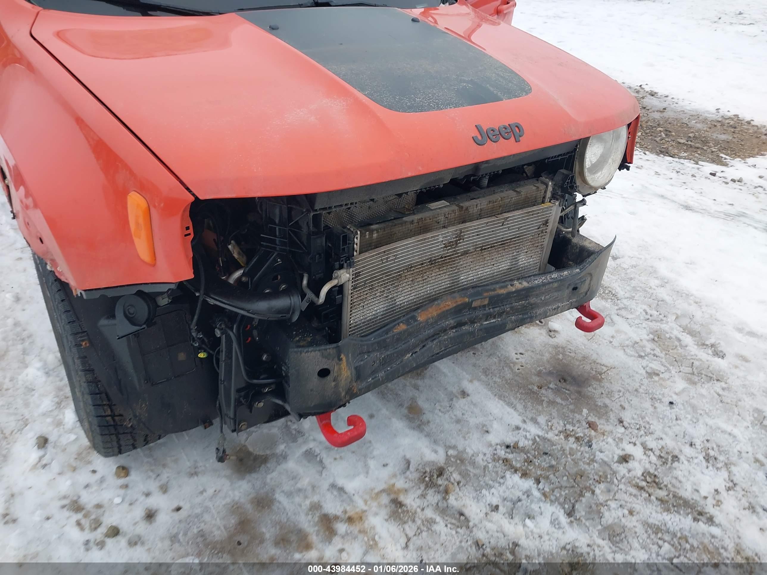 JEEP RENEGADE image 6
