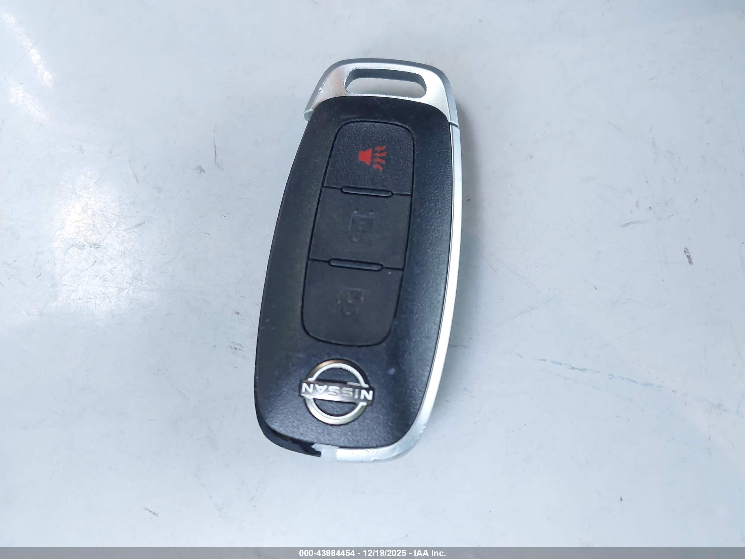 NISSAN KICKS image 11