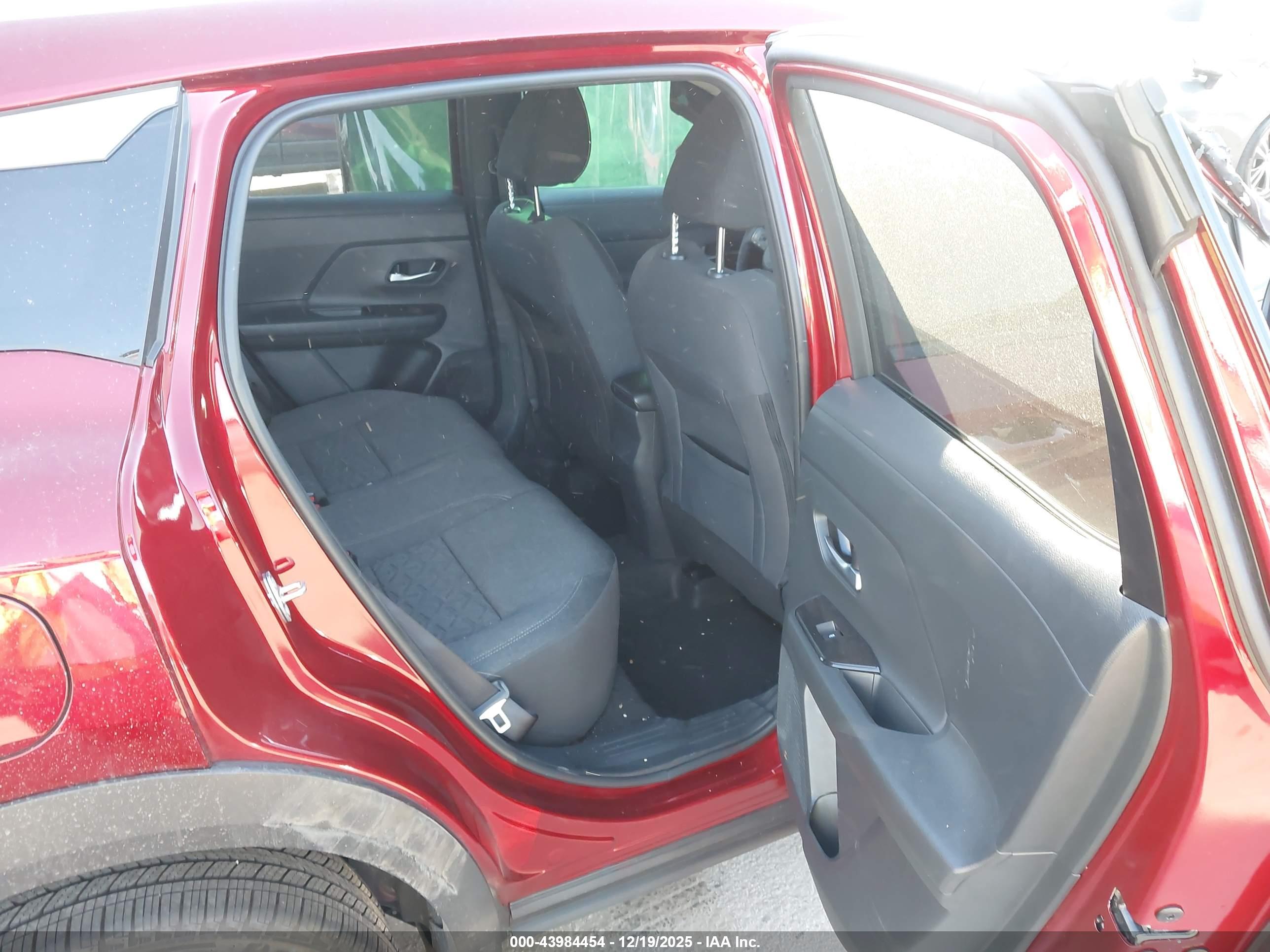 NISSAN KICKS image 8