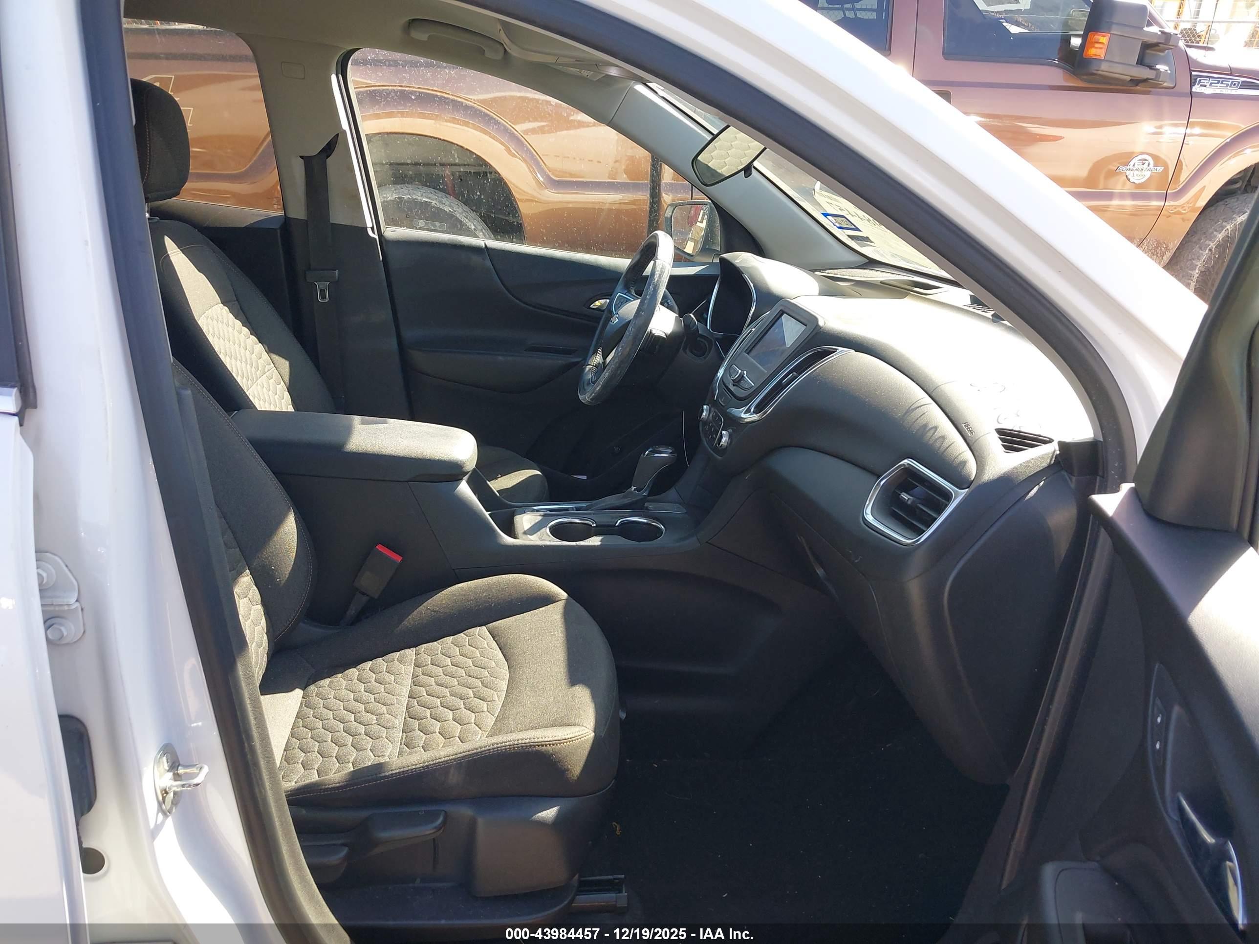 CHEVROLET EQUINOX image 5