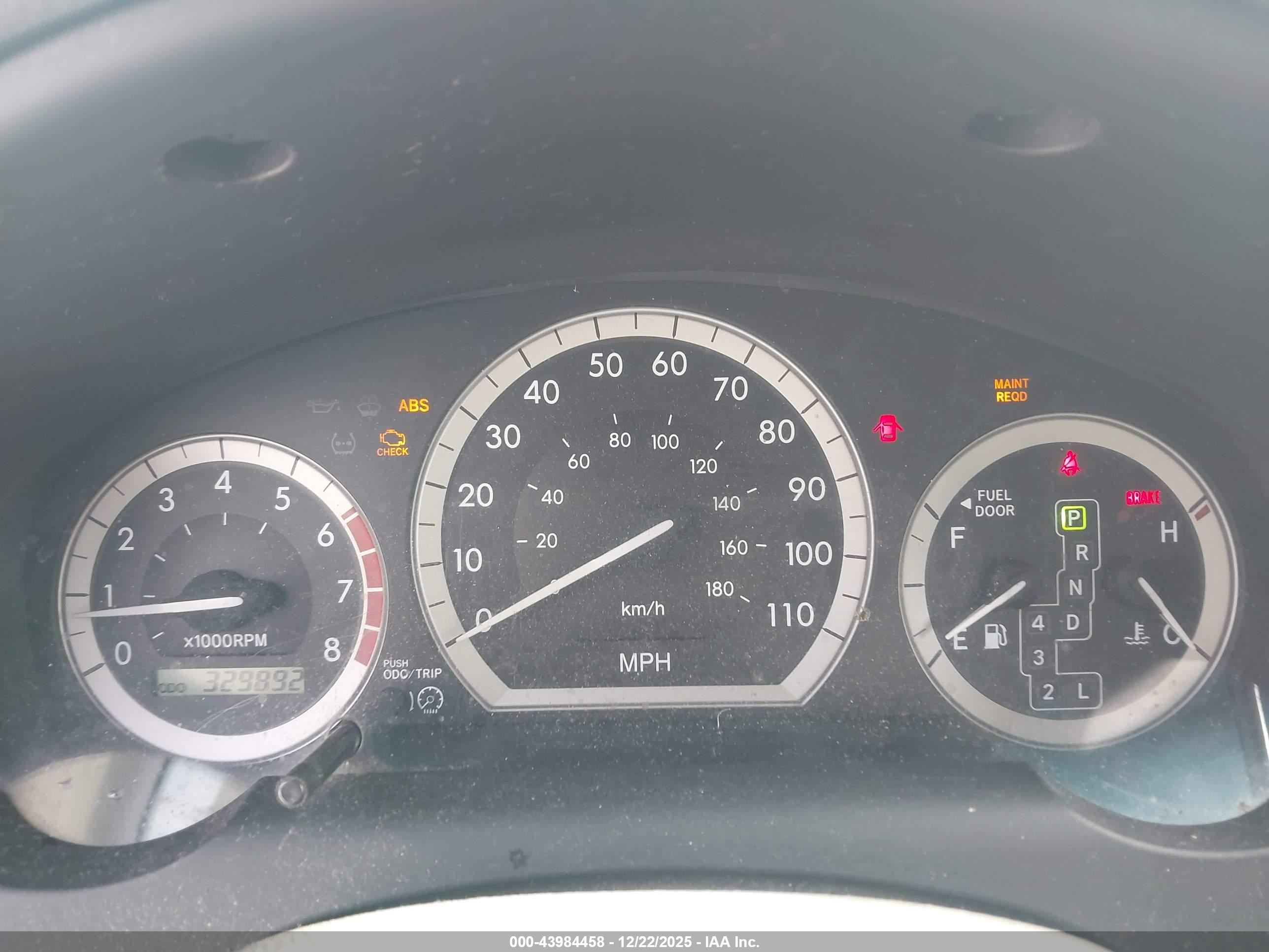 TOYOTA SIENNA image 7