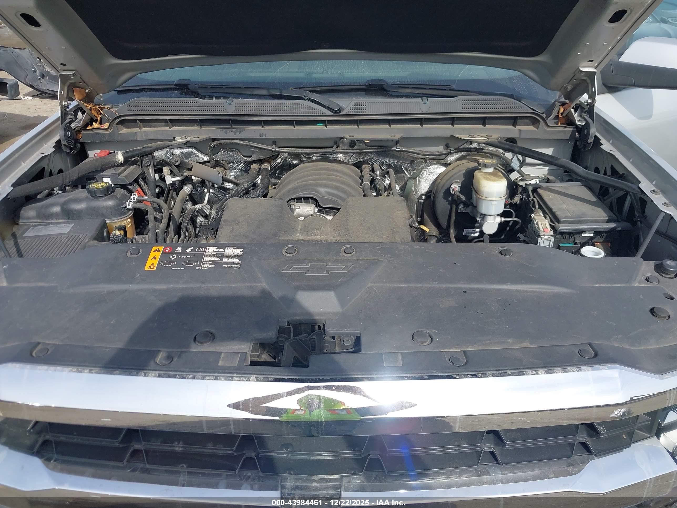 CHEVROLET SILVERADO image 10