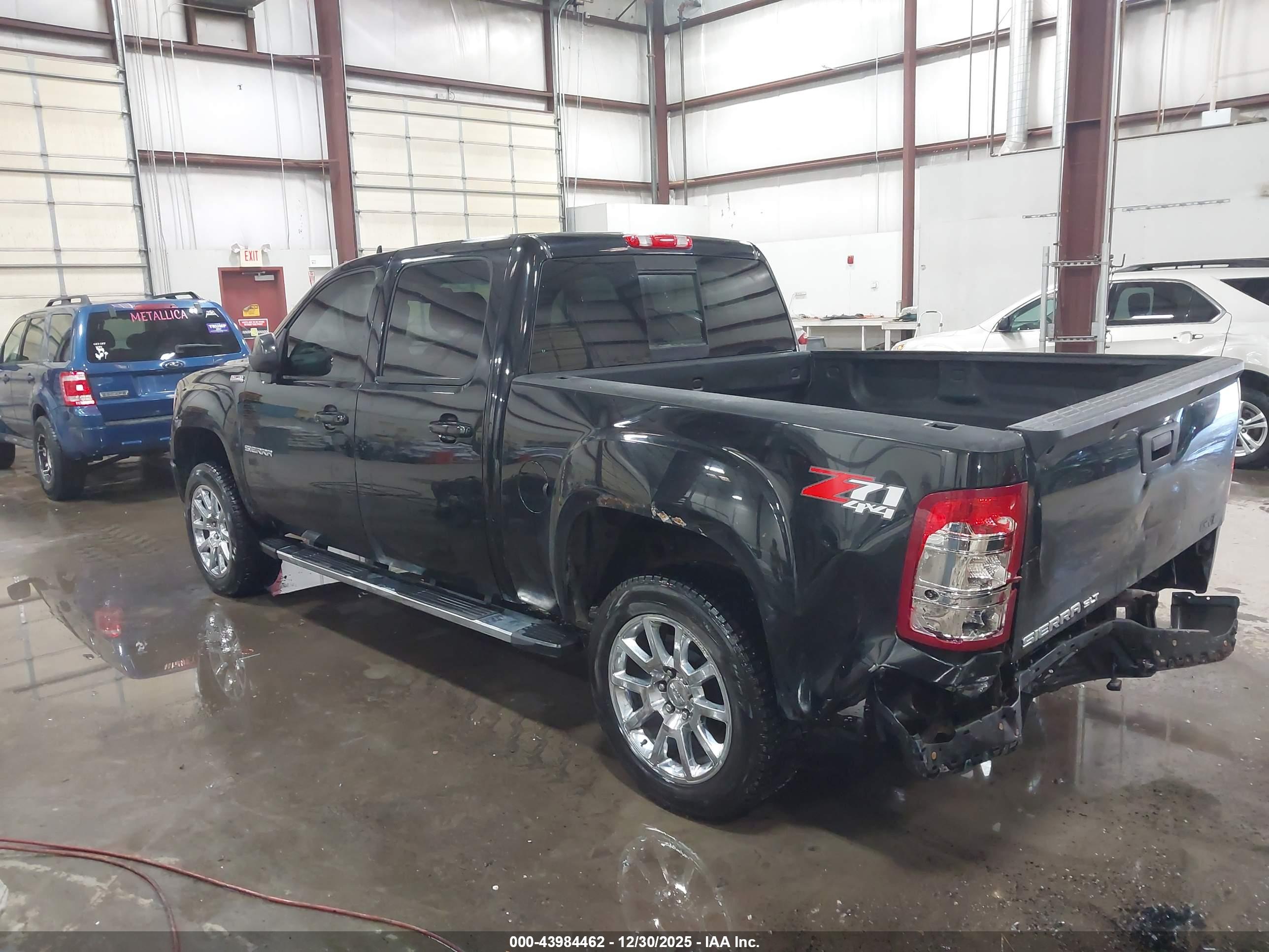 GMC SIERRA image 3