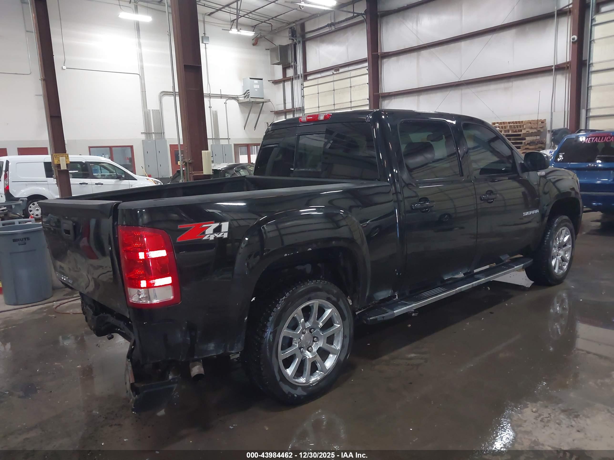 GMC SIERRA image 4
