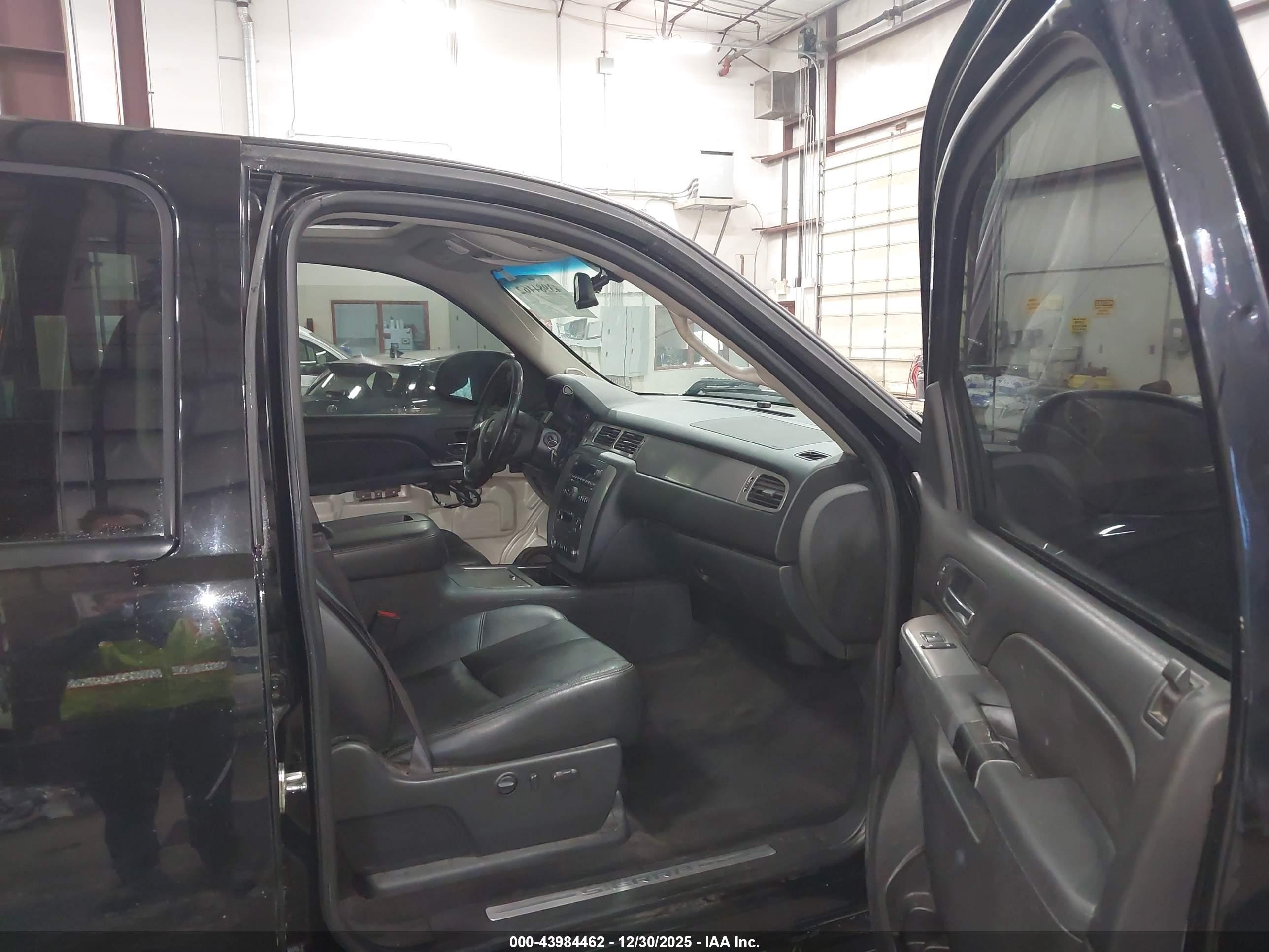 GMC SIERRA image 5