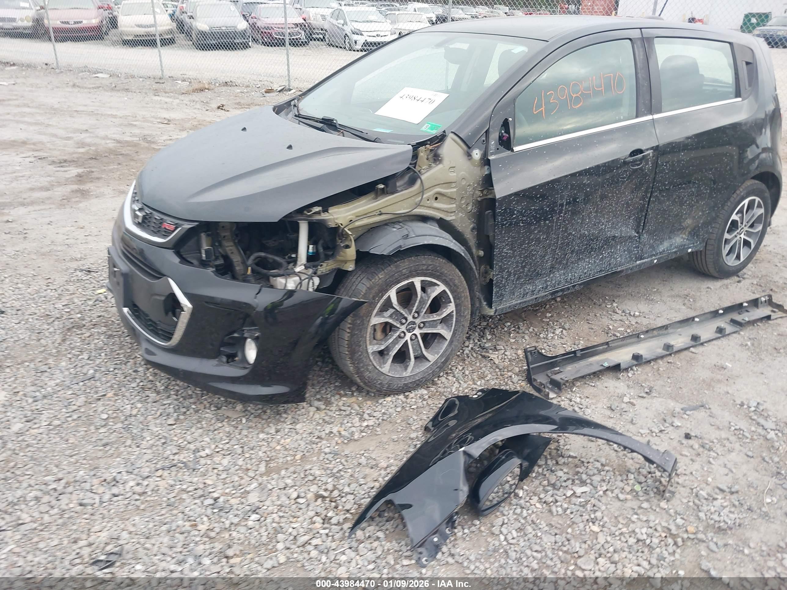 CHEVROLET SONIC image 6