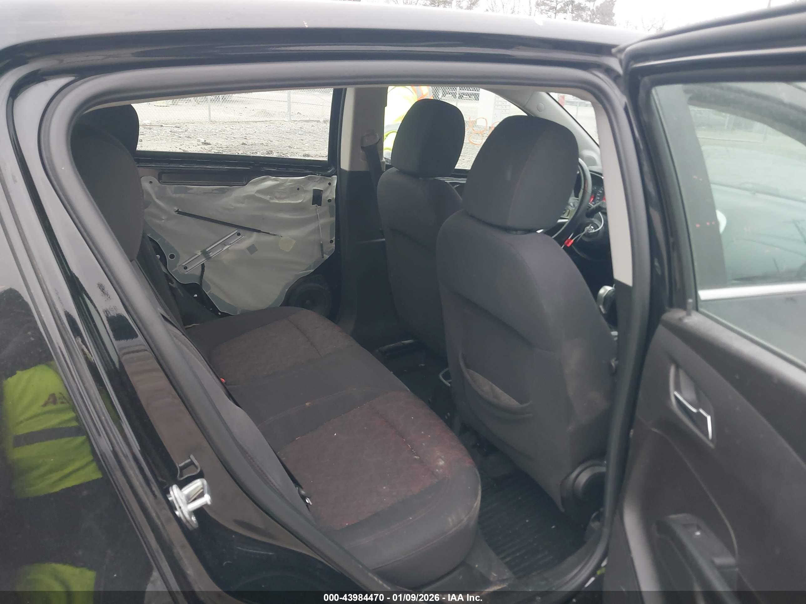 CHEVROLET SONIC image 8