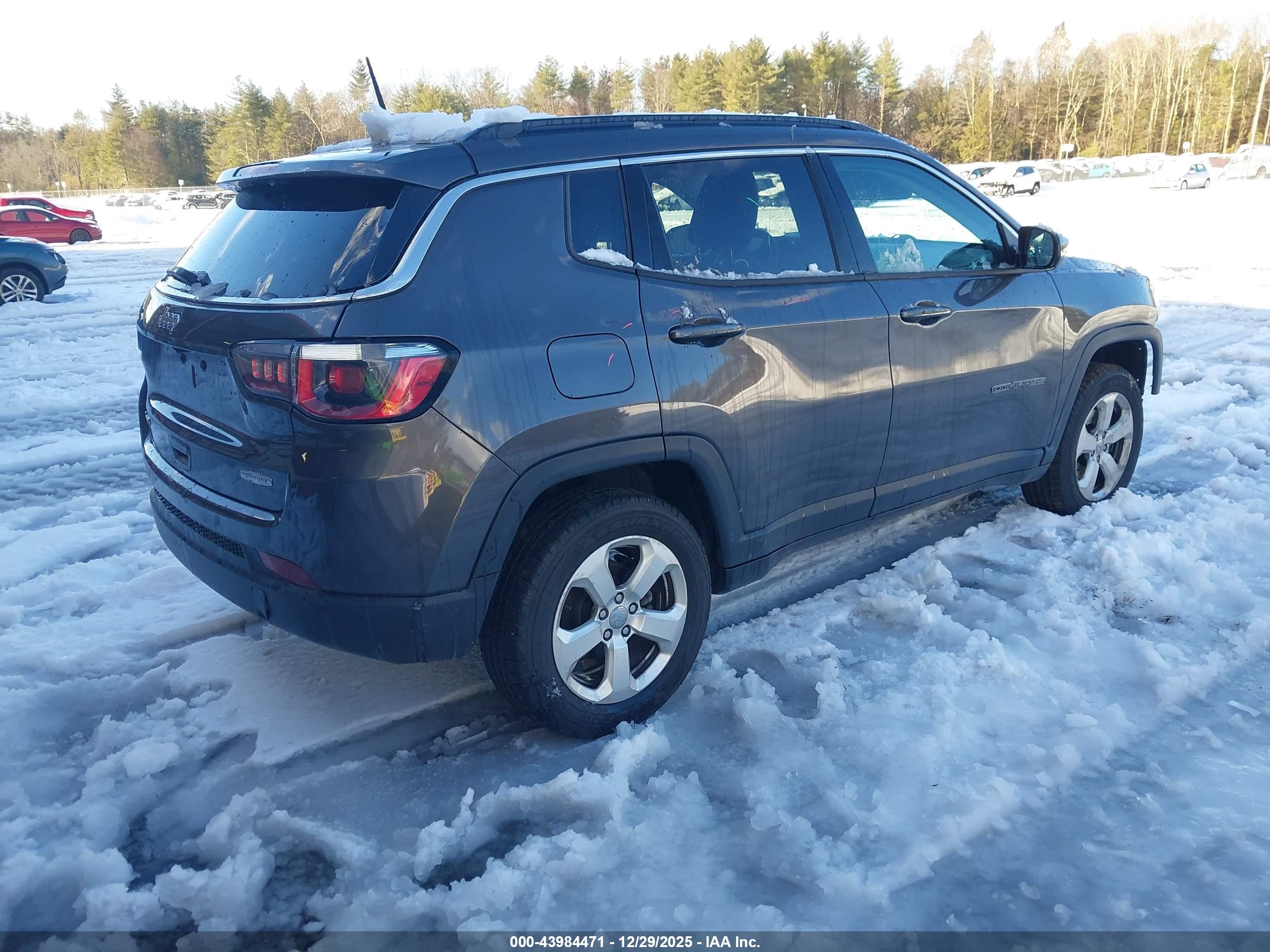 JEEP COMPASS image 4