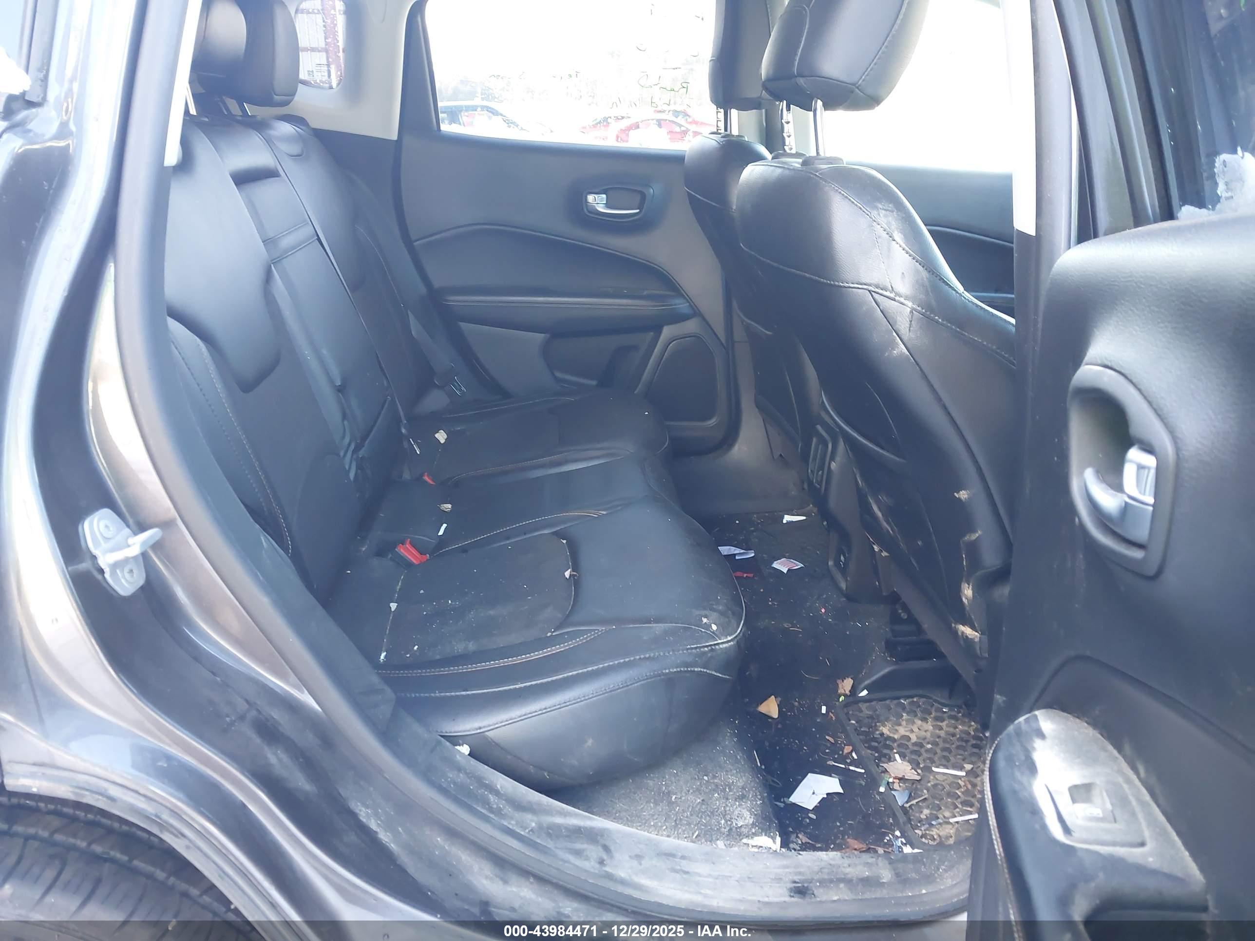 JEEP COMPASS image 8