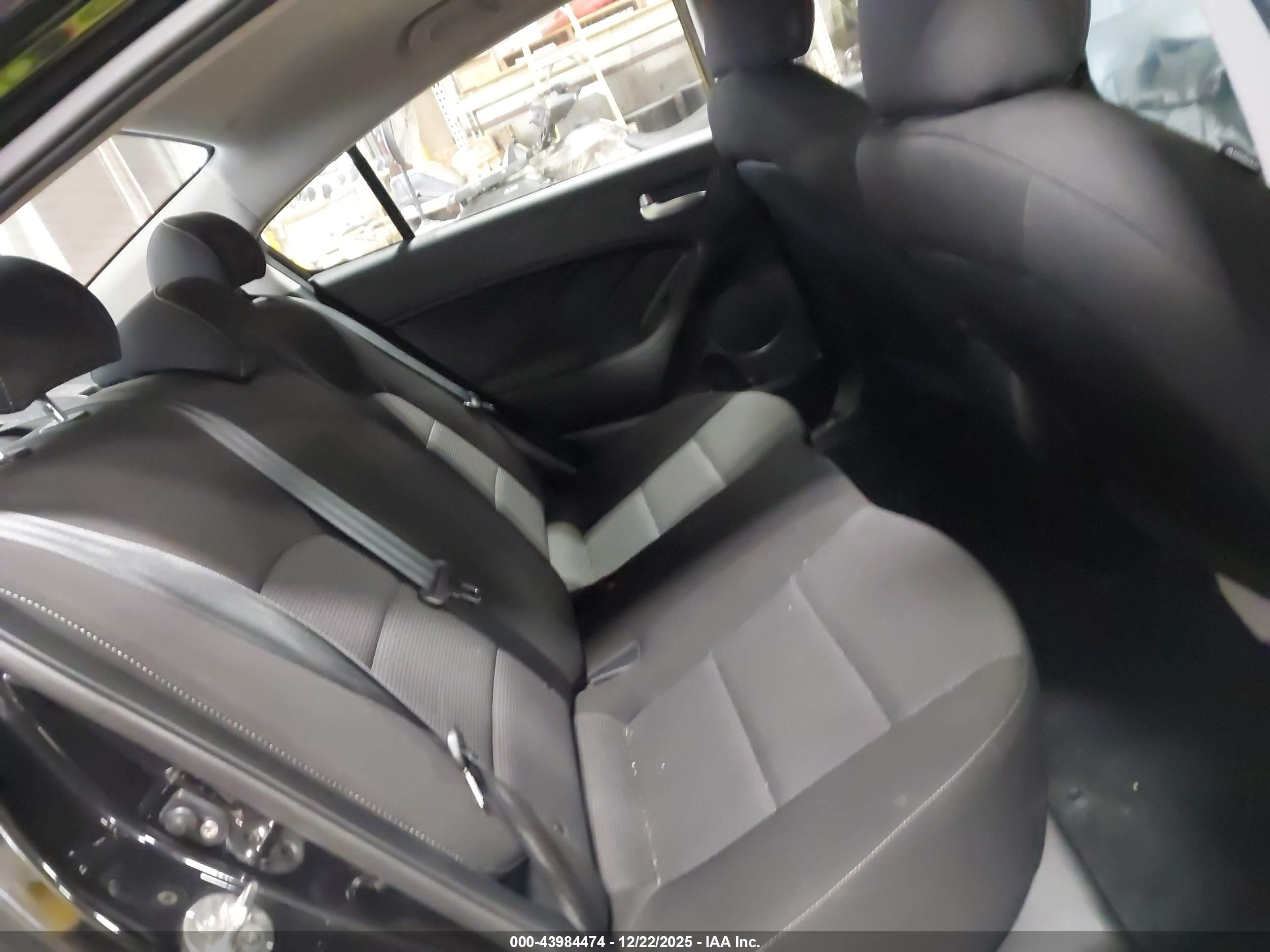 KIA FORTE image 8