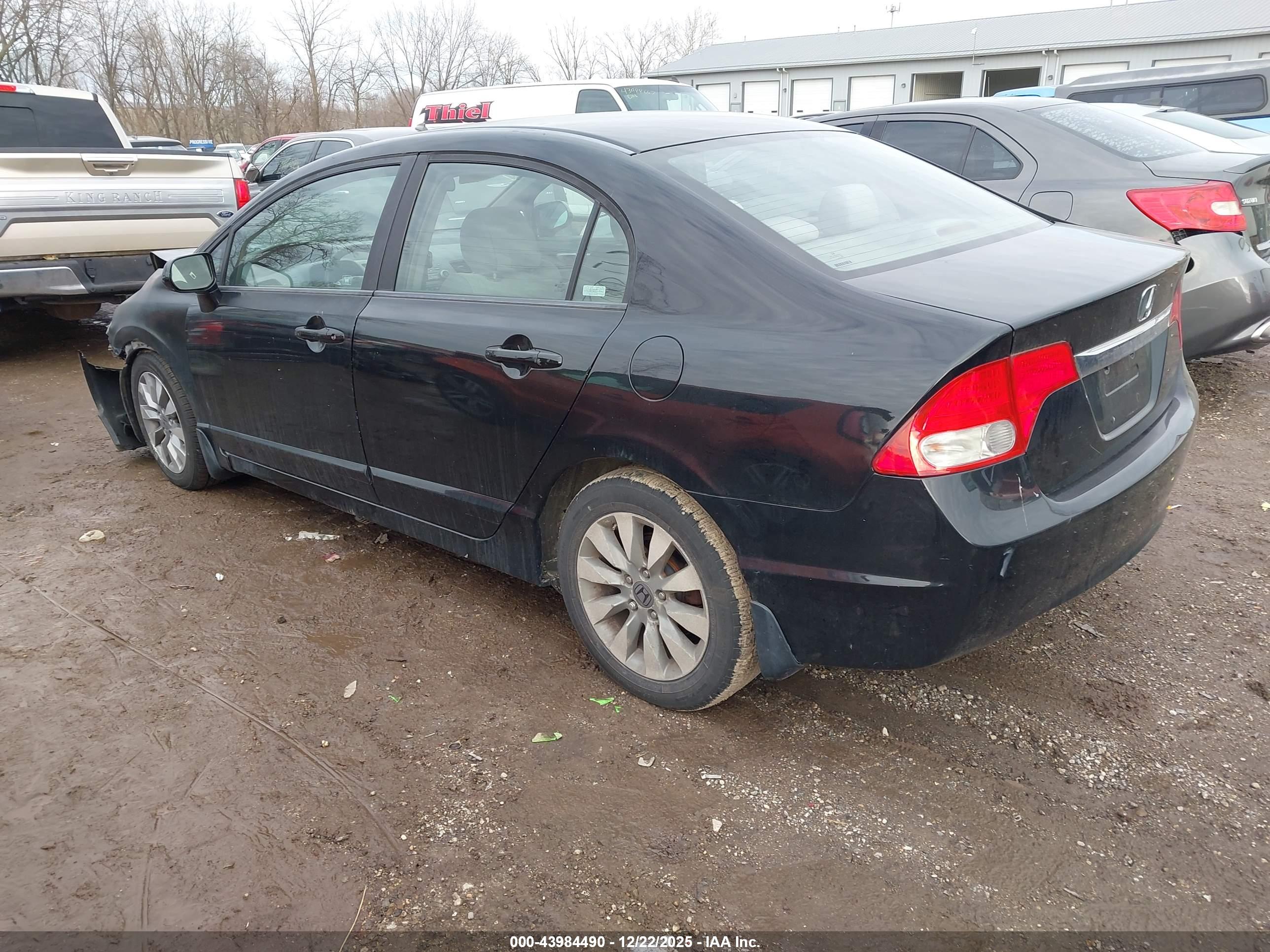 HONDA CIVIC image 3