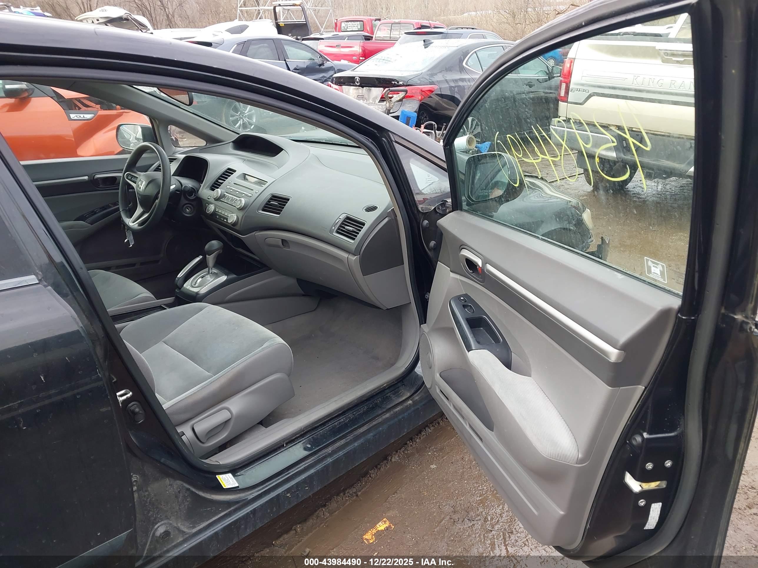 HONDA CIVIC image 5