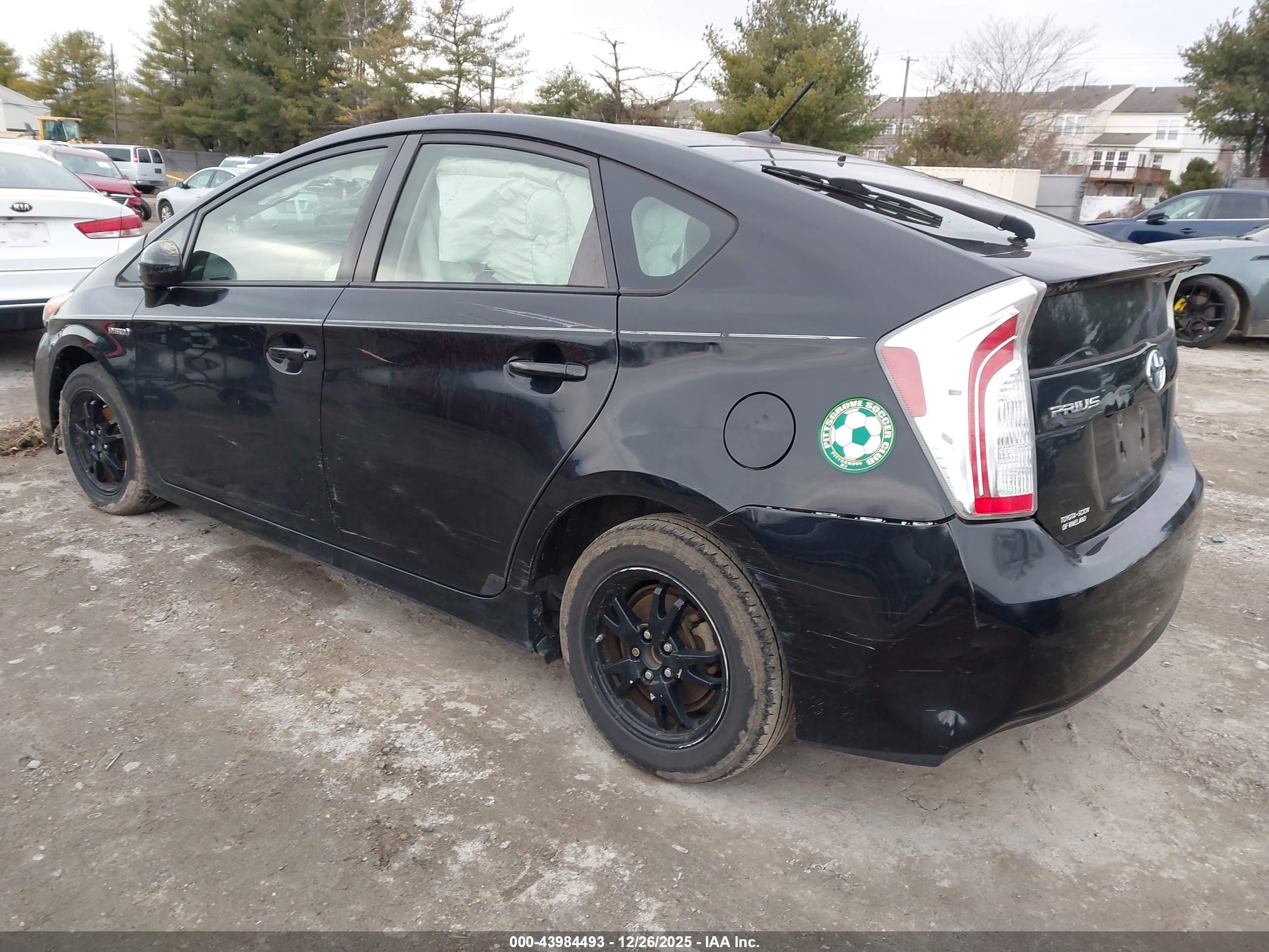 TOYOTA PRIUS image 3