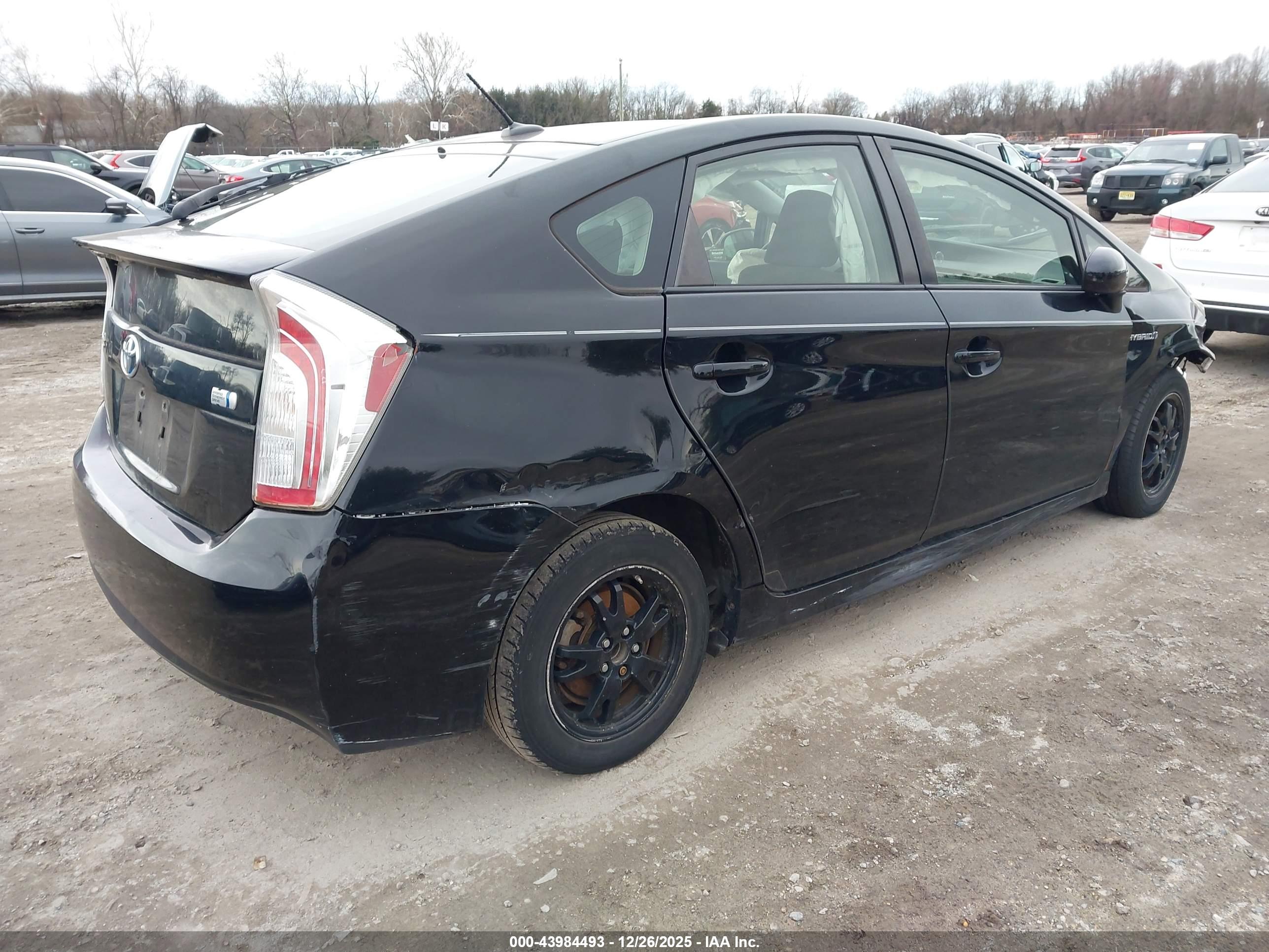 TOYOTA PRIUS image 4