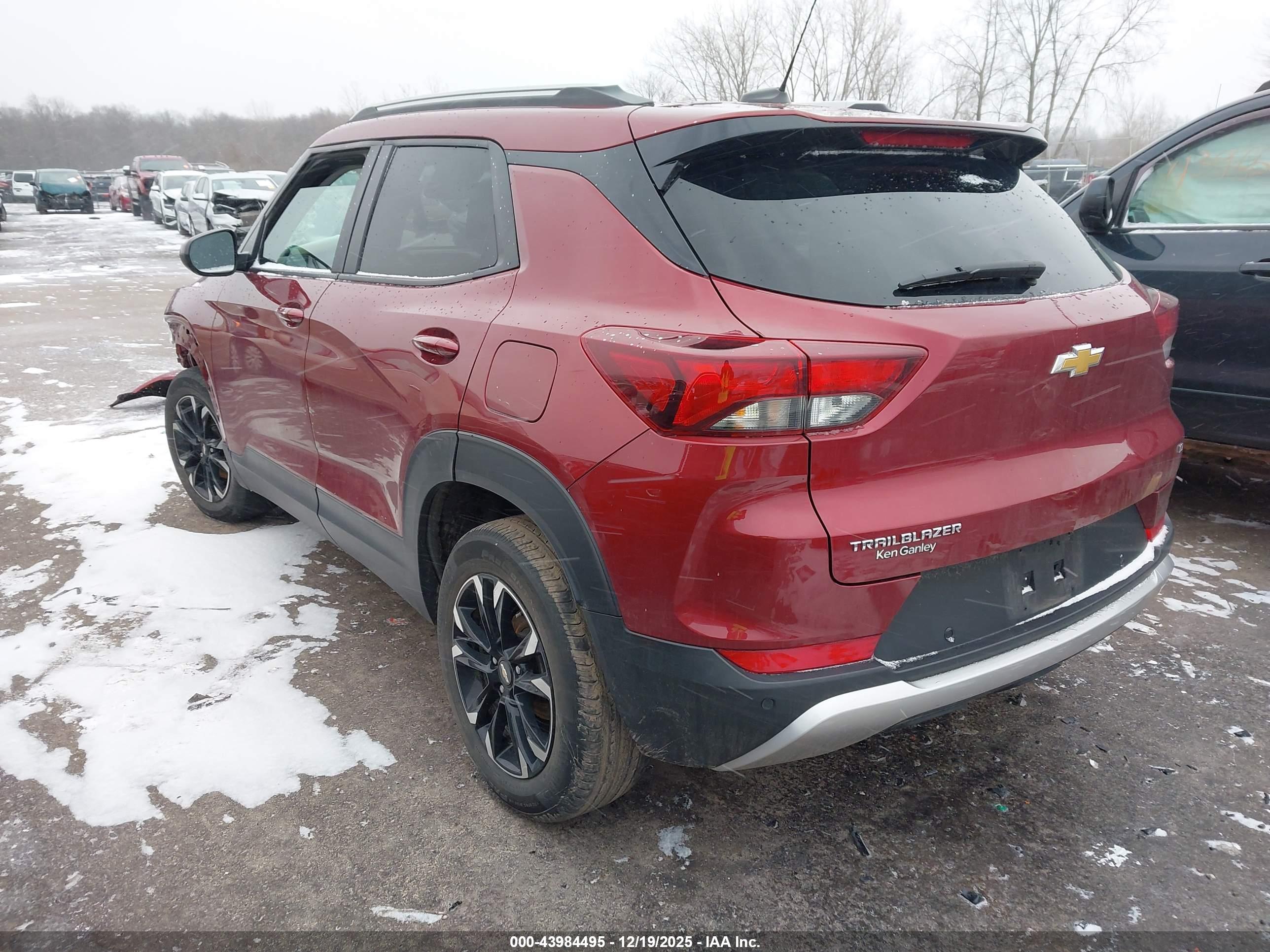 CHEVROLET TRAILBLAZER image 3