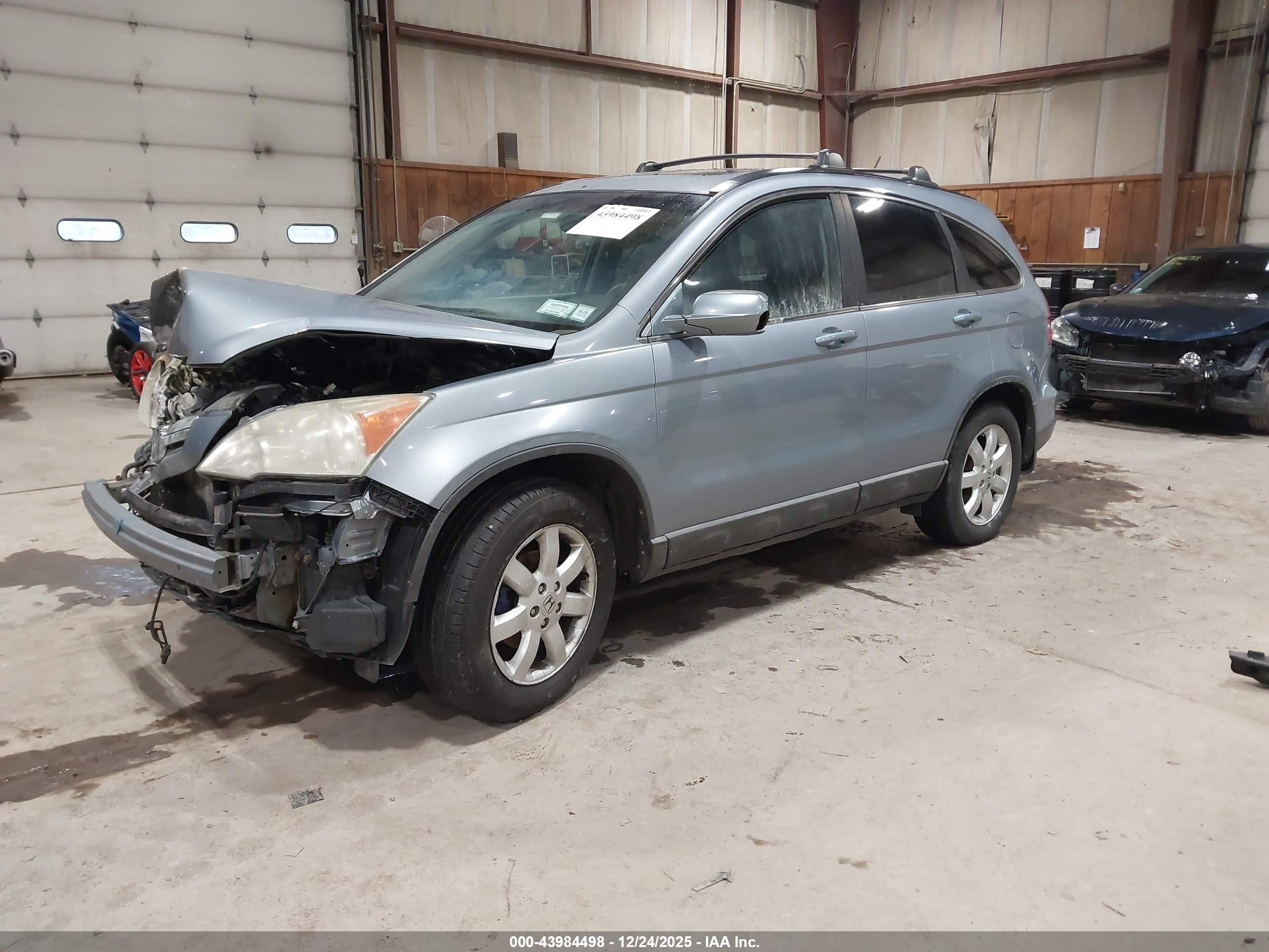HONDA CR-V image 2