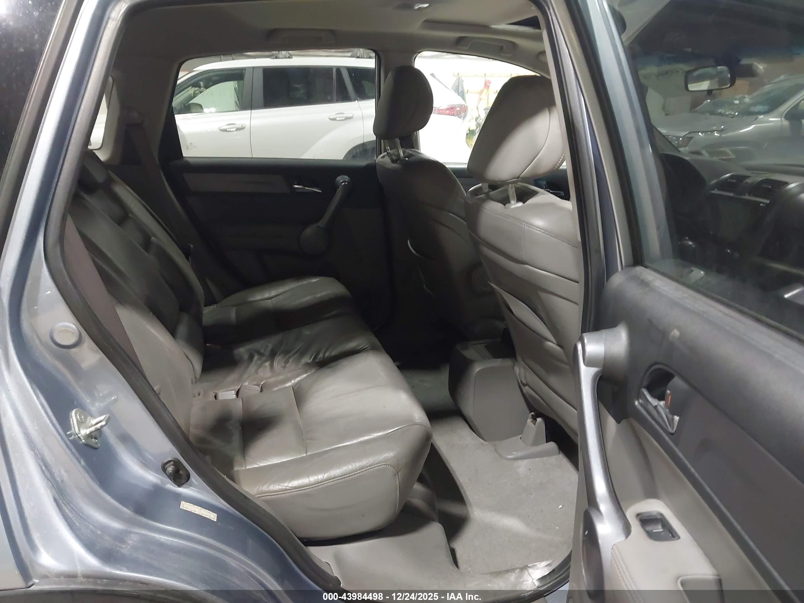 HONDA CR-V image 8