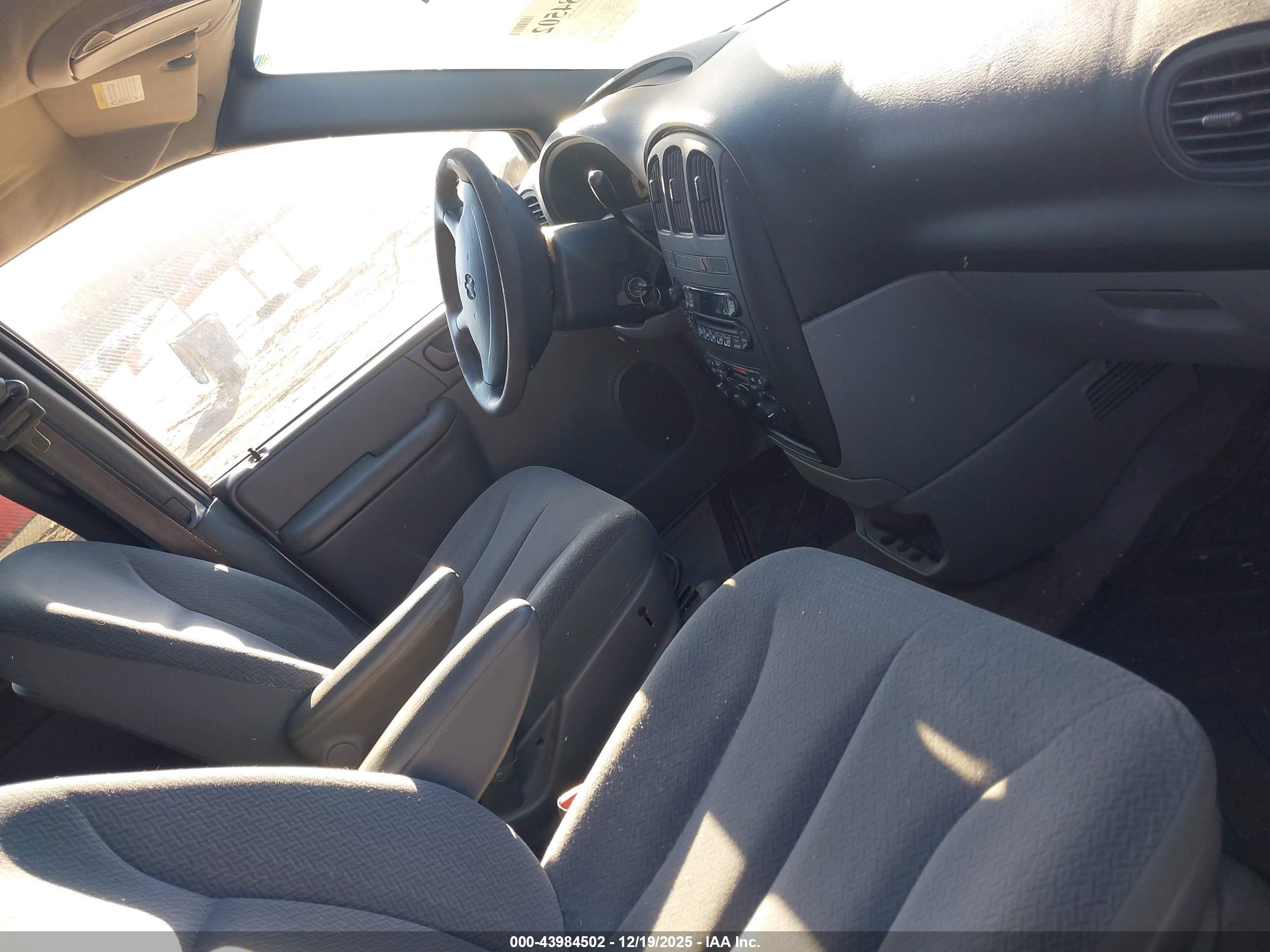 DODGE GRAND image 5