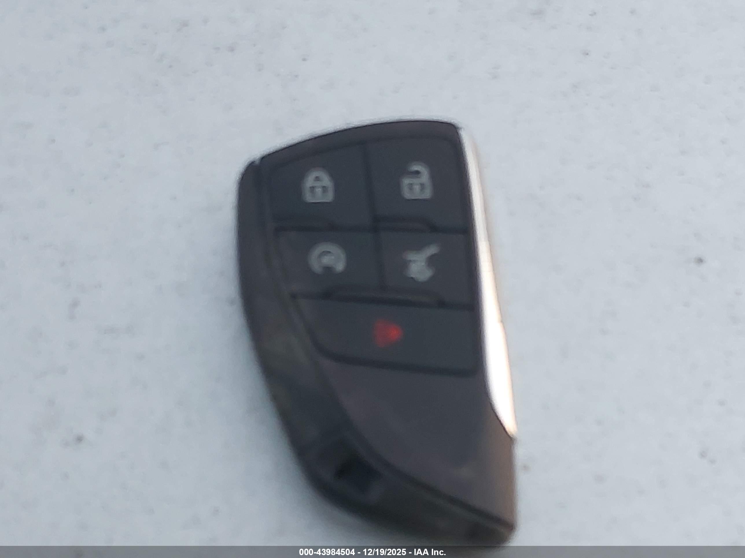 CHEVROLET TRAVERSE image 11