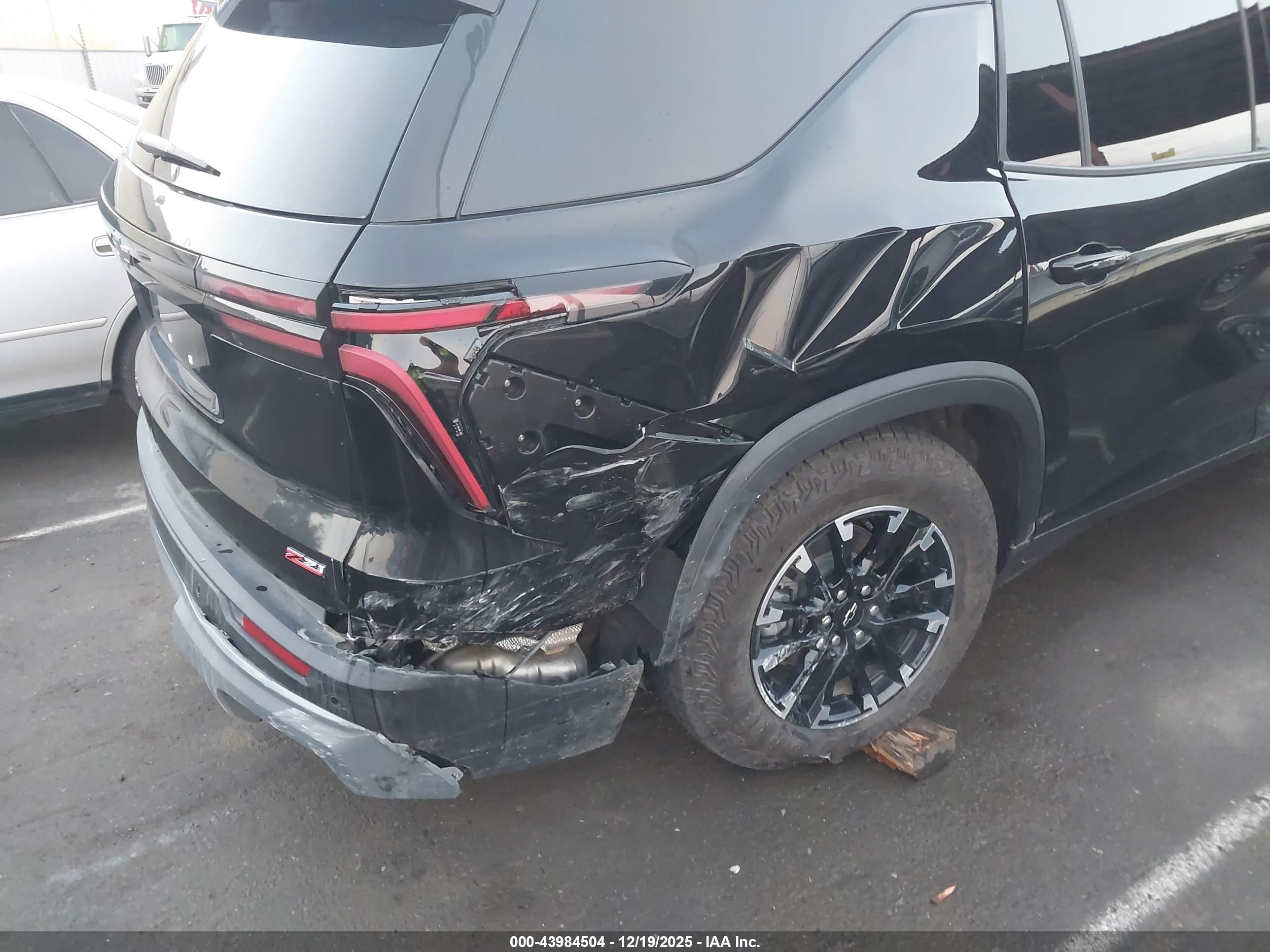CHEVROLET TRAVERSE image 6