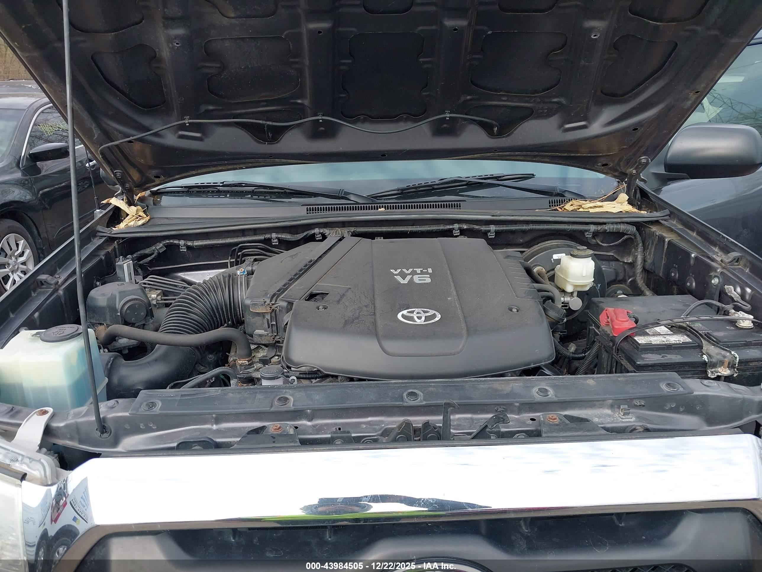 TOYOTA TACOMA image 10