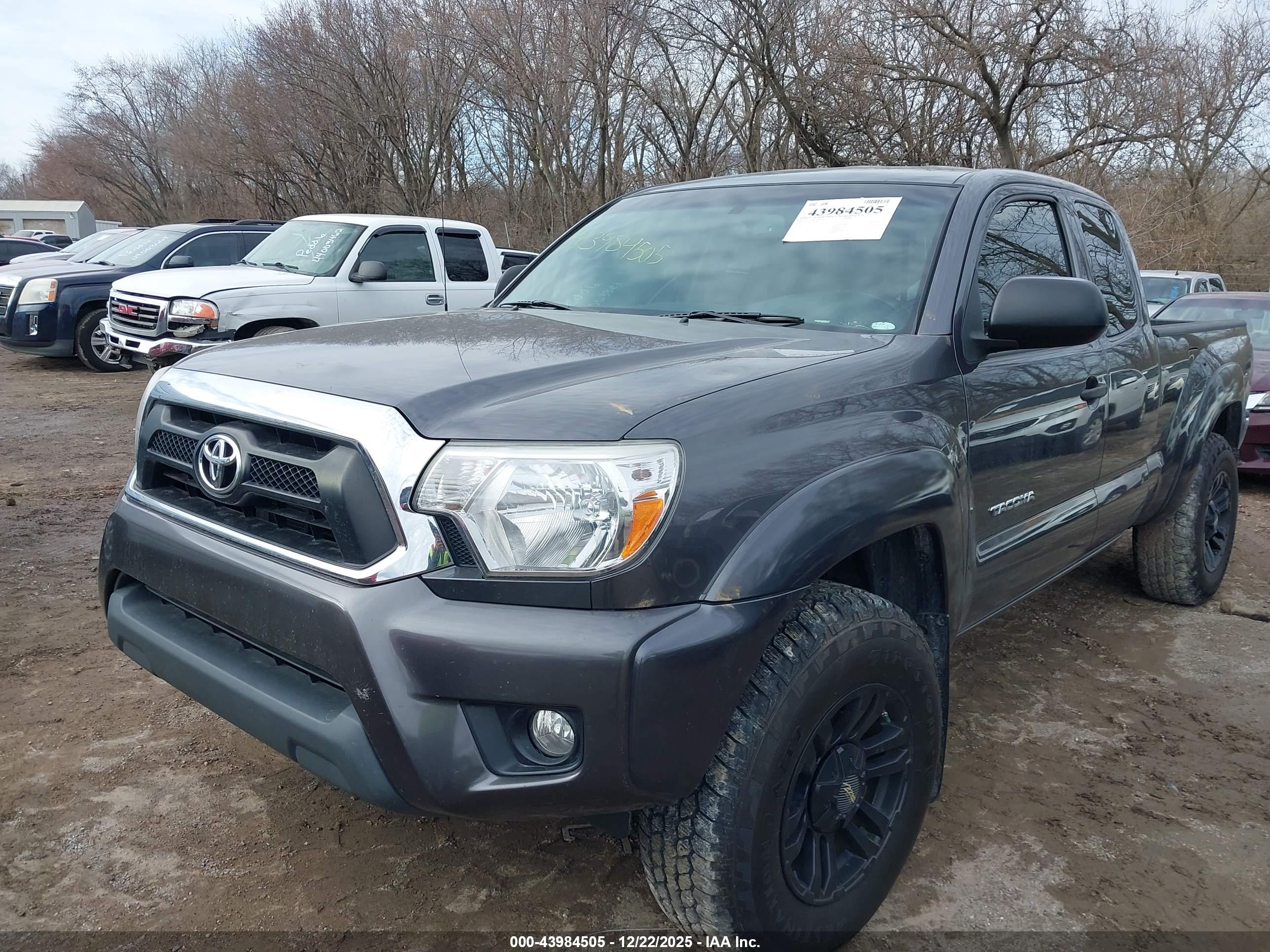 TOYOTA TACOMA image 2