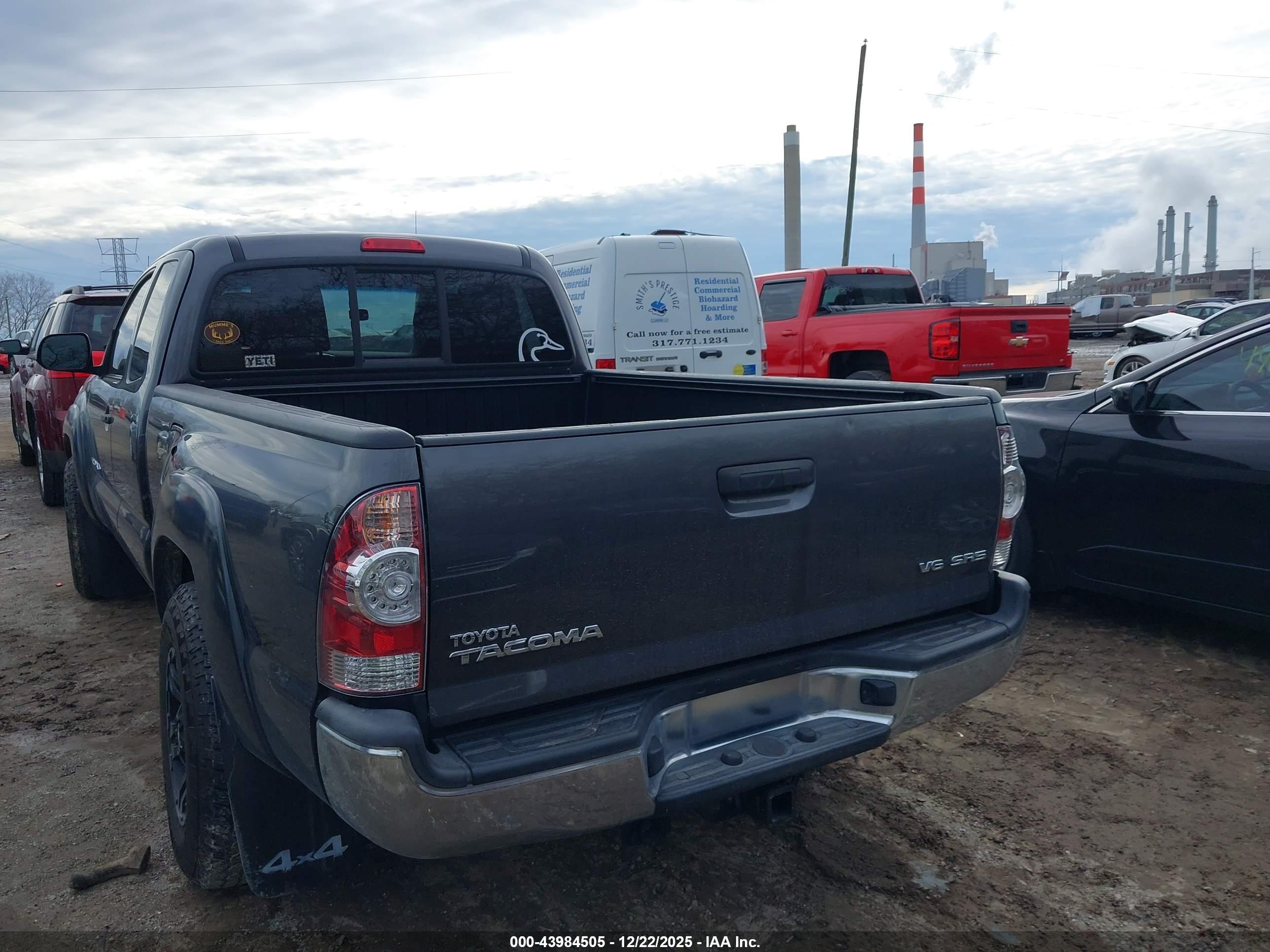 TOYOTA TACOMA image 3