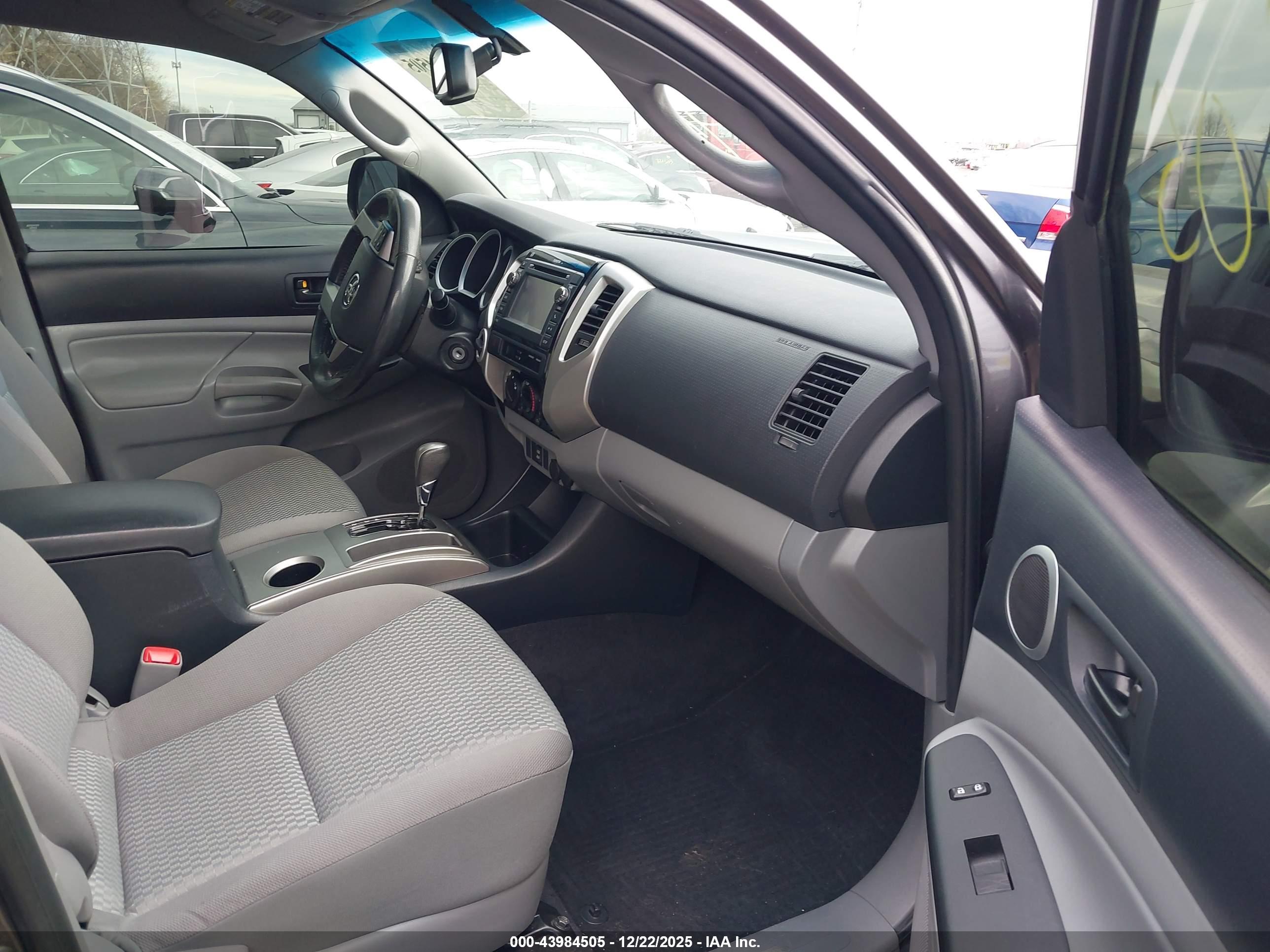 TOYOTA TACOMA image 5