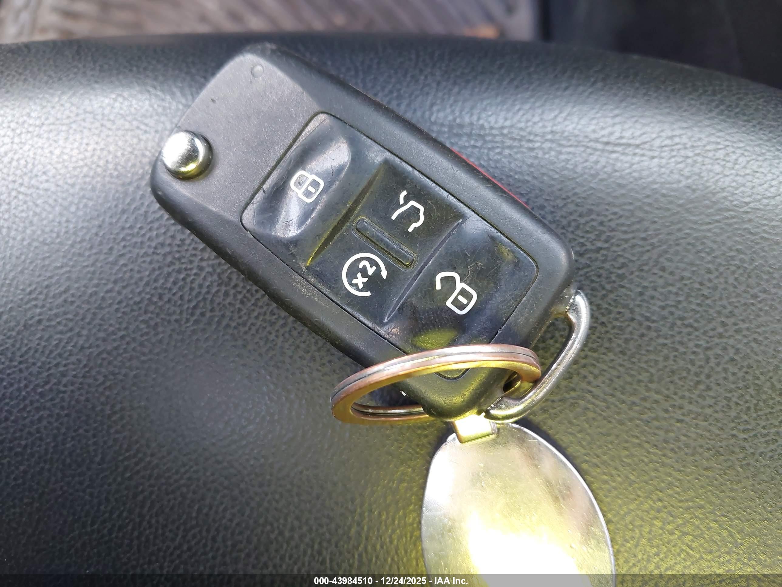 VOLKSWAGEN PASSAT image 11