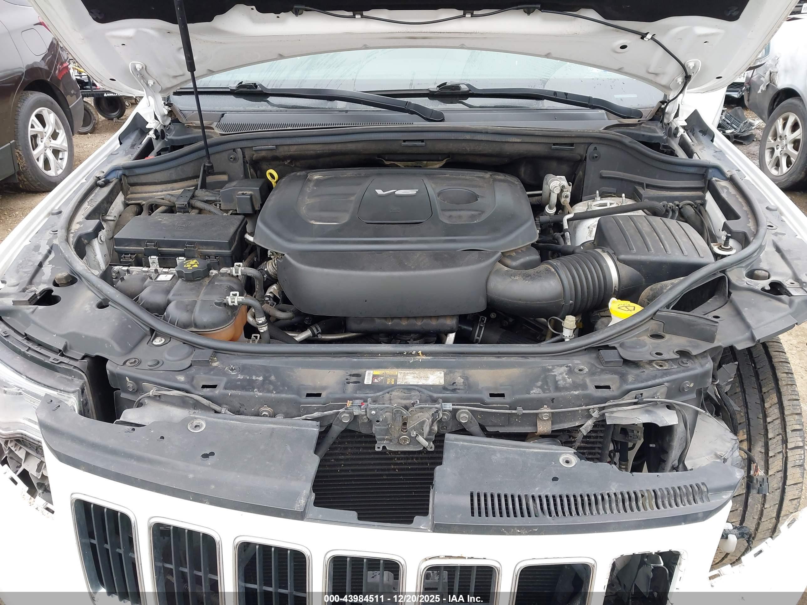JEEP GRAND image 10