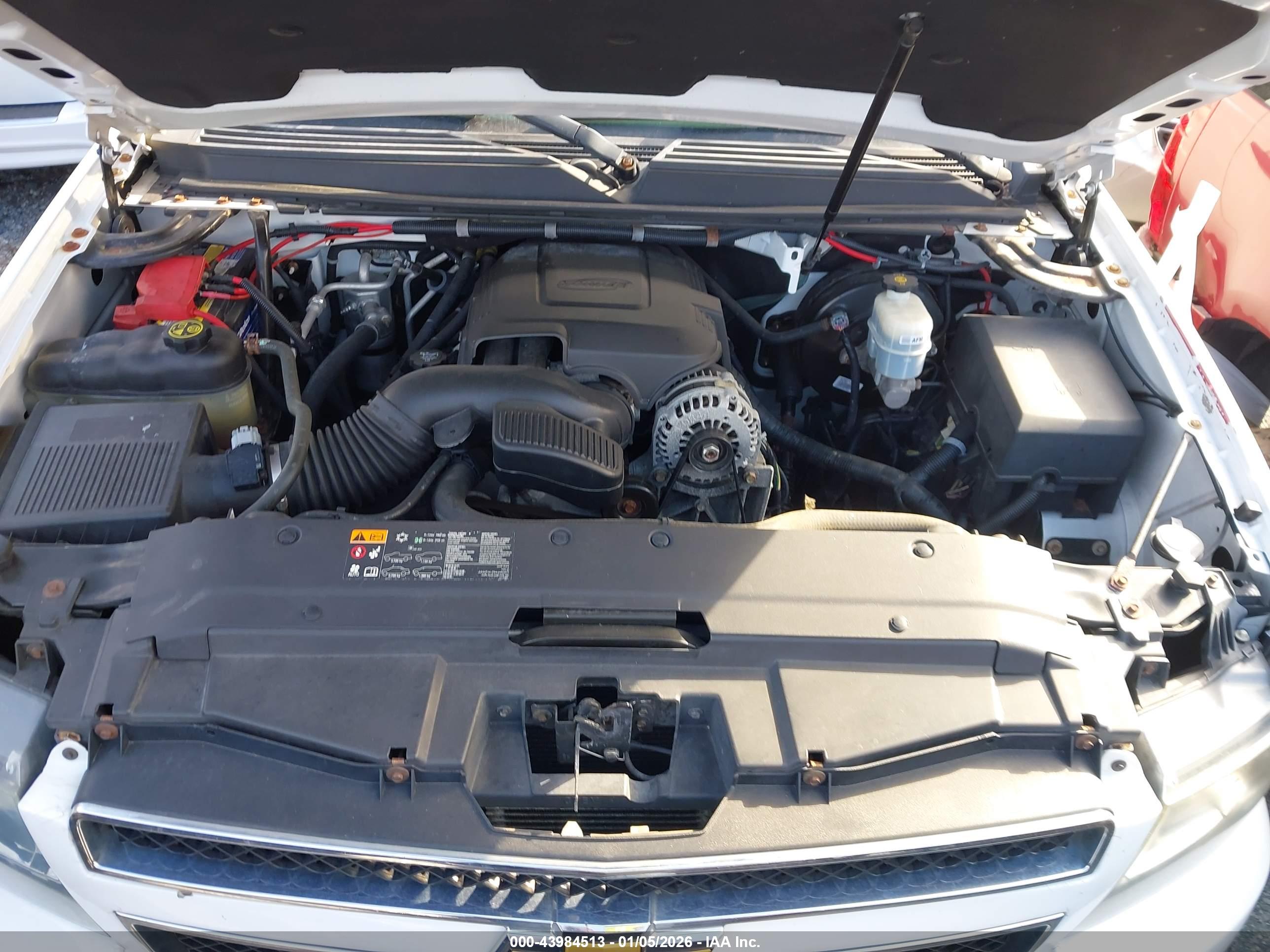 CHEVROLET TAHOE image 10