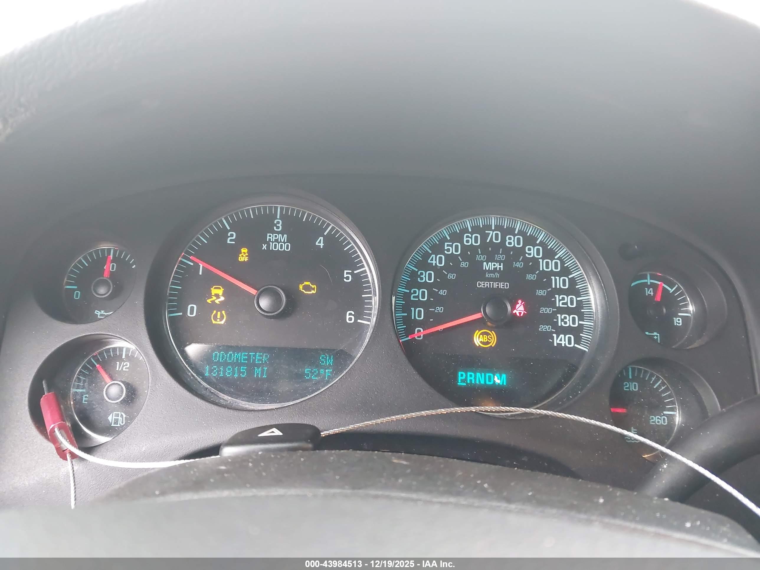 CHEVROLET TAHOE image 7