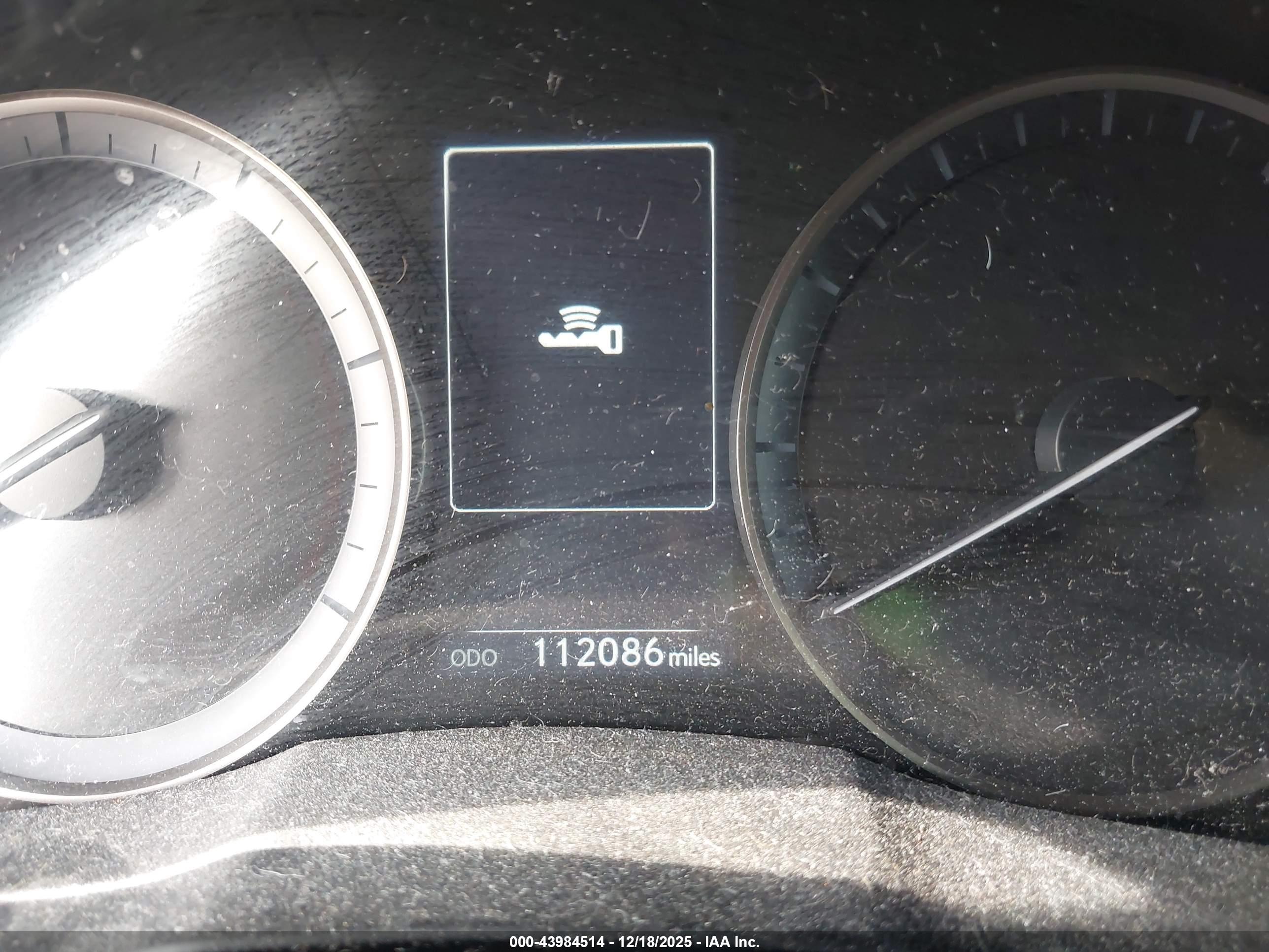 LEXUS ES image 7