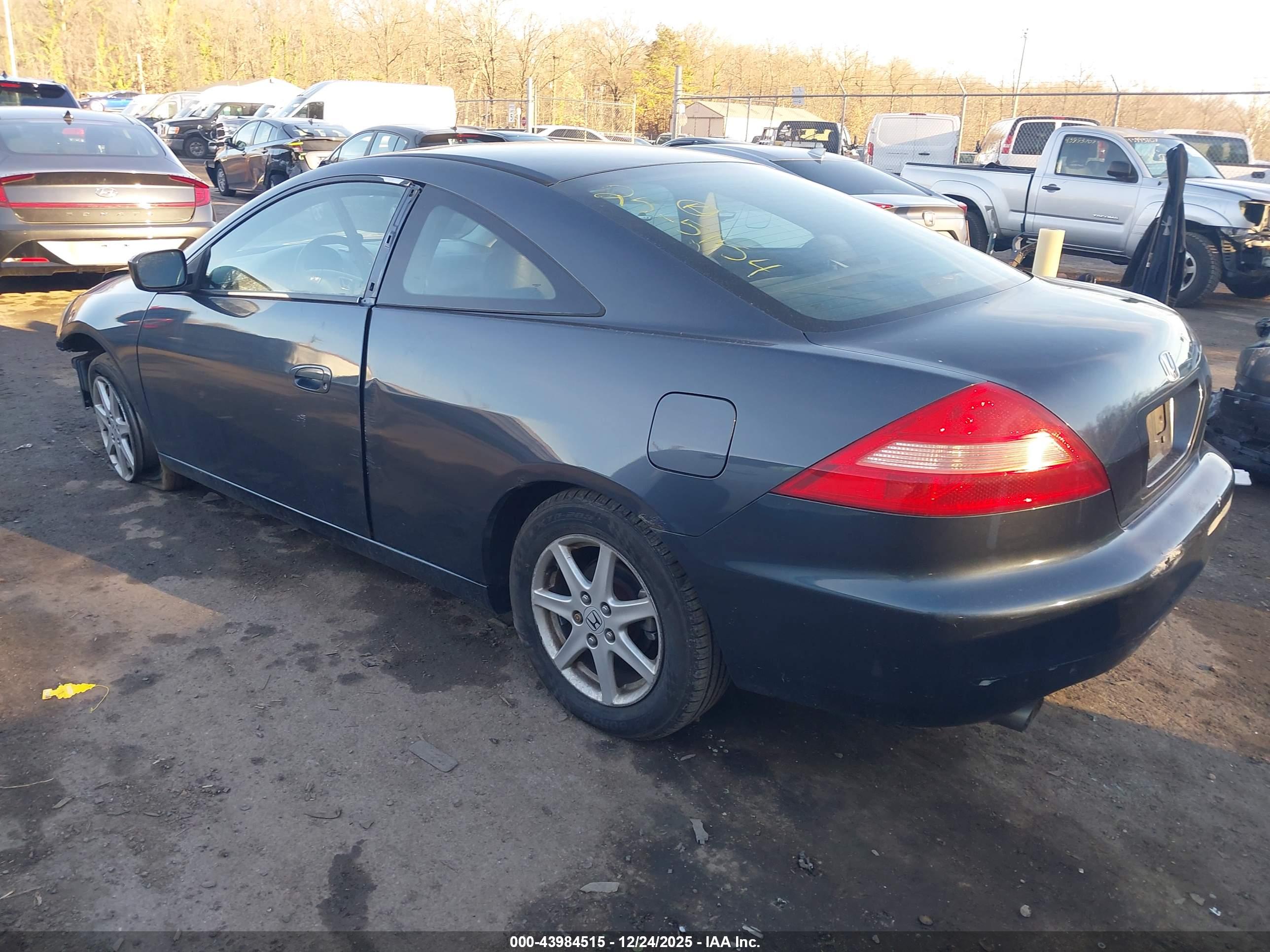 HONDA ACCORD image 3