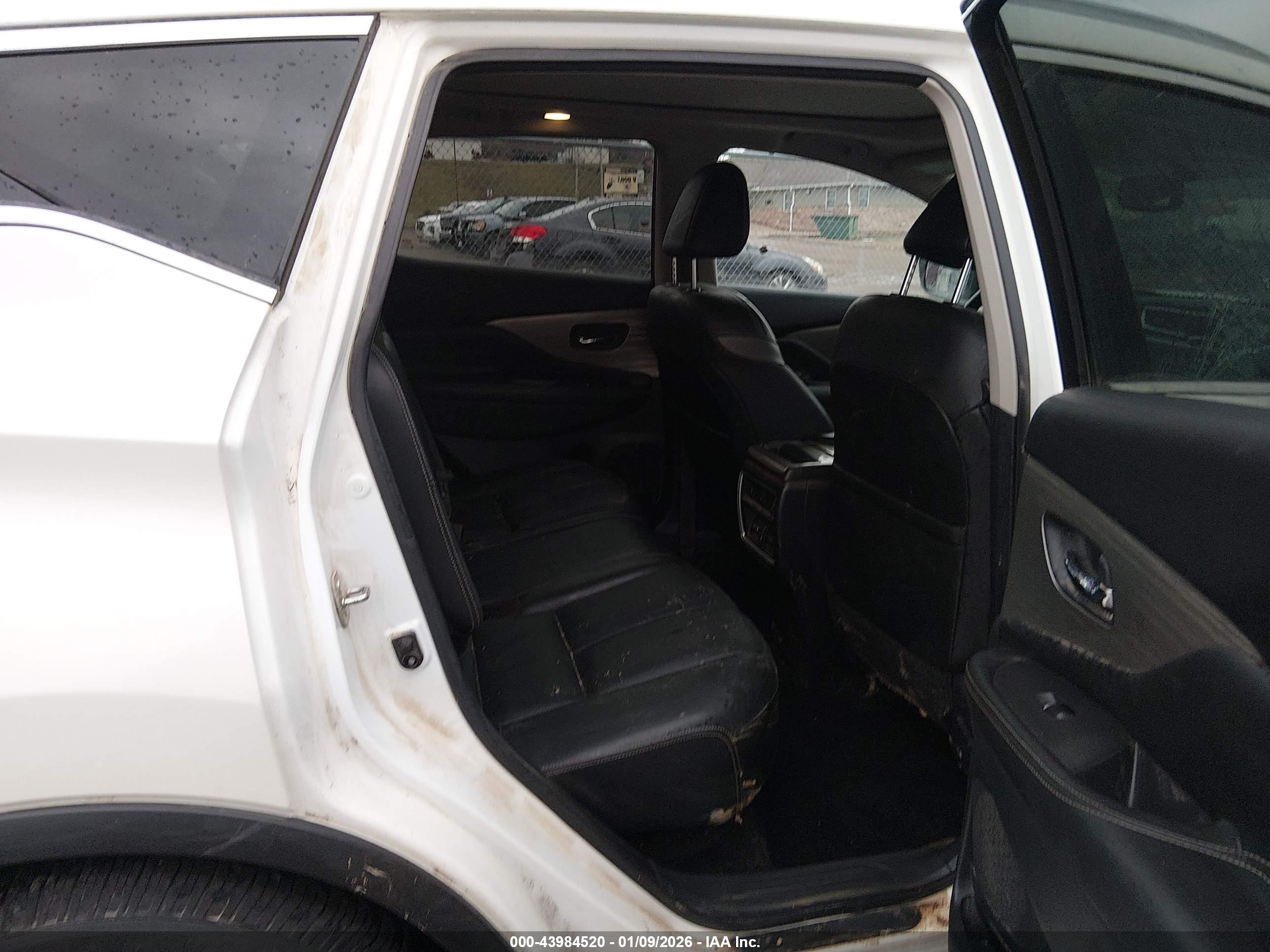 NISSAN MURANO image 8