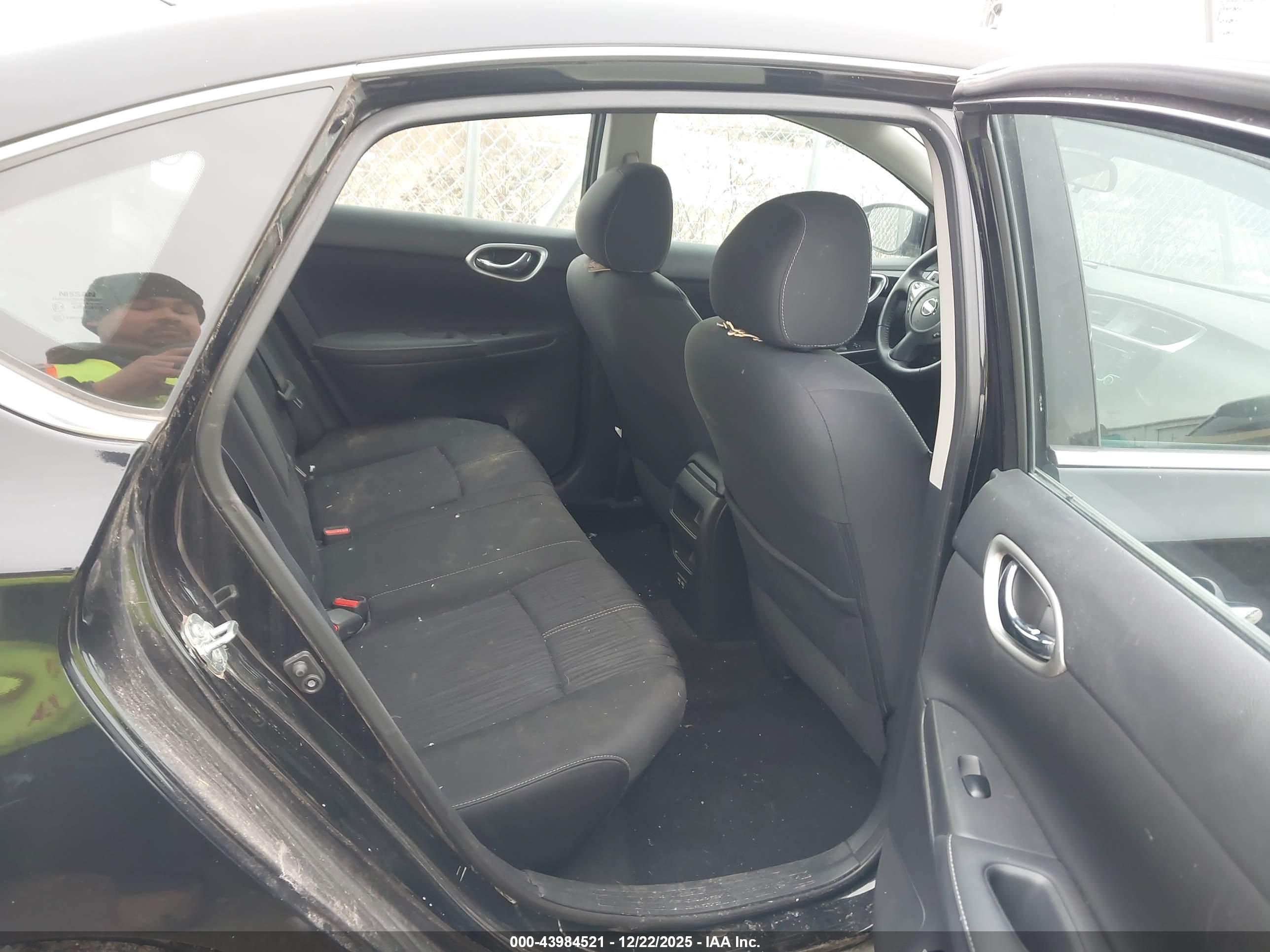 NISSAN SENTRA image 8