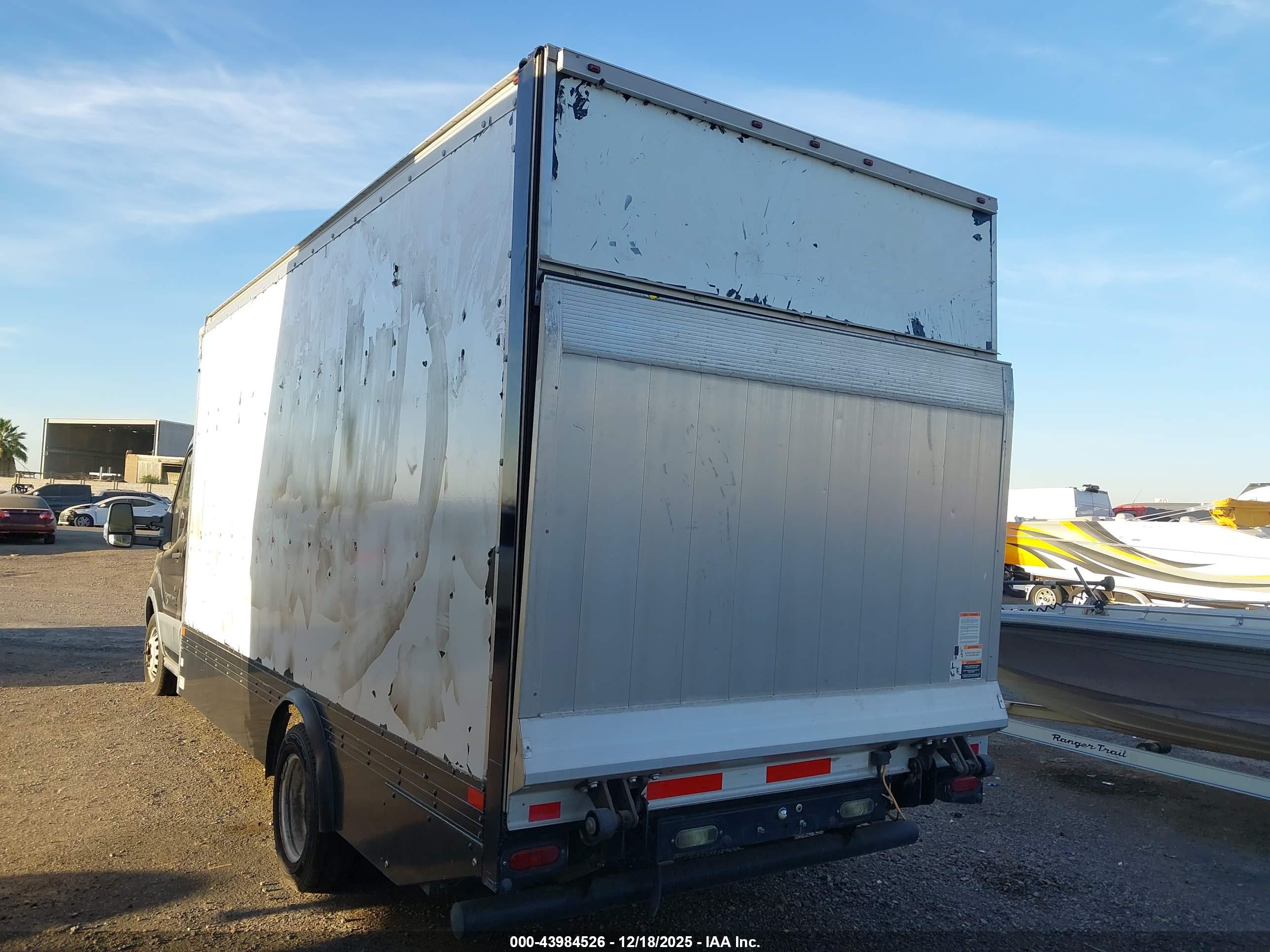 FORD TRANSIT-350 image 3