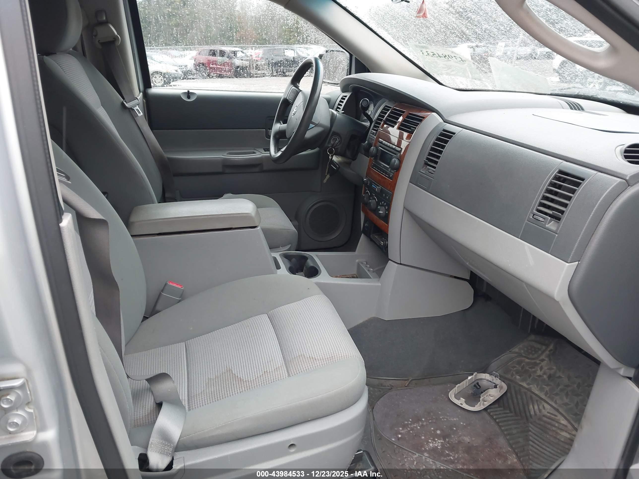 DODGE DURANGO image 5