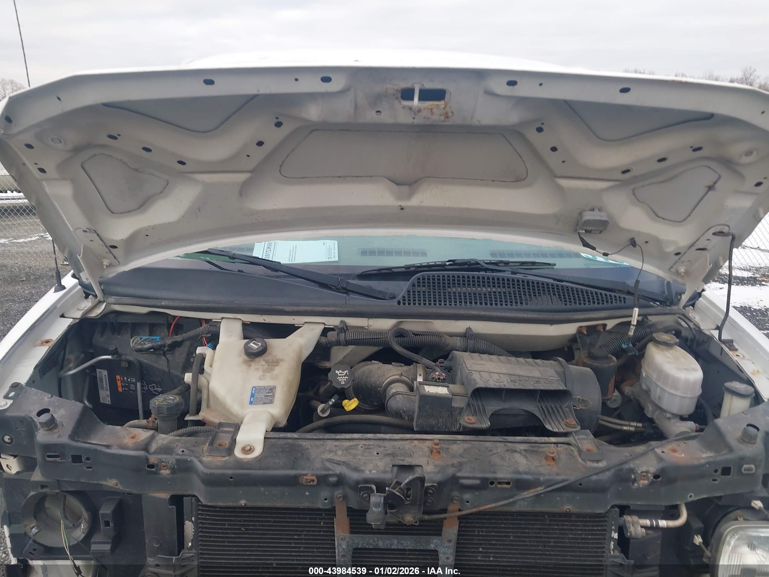 CHEVROLET EXPRESS image 10